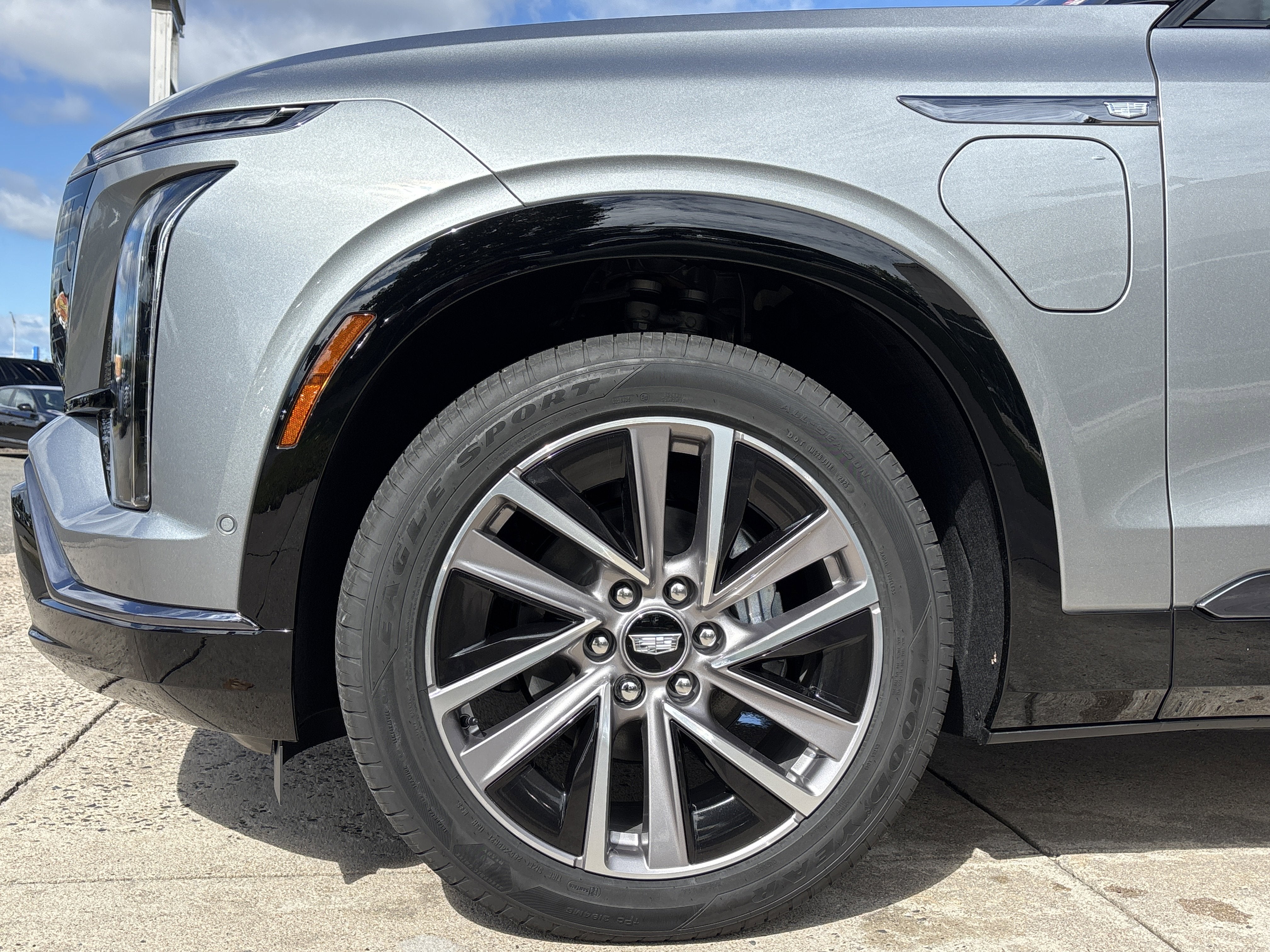 2026 Cadillac VISTIQ Sport