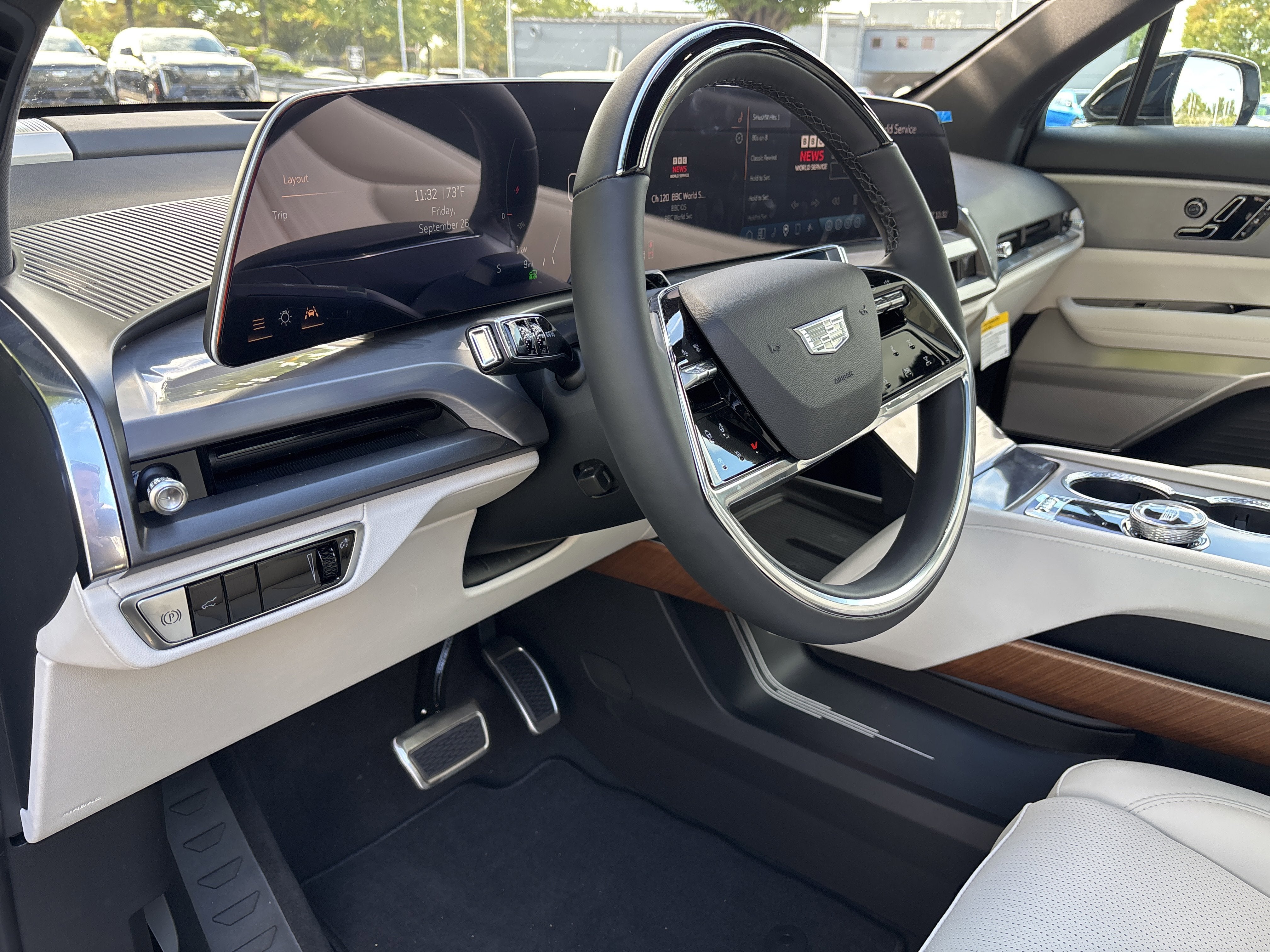 2026 Cadillac VISTIQ Sport