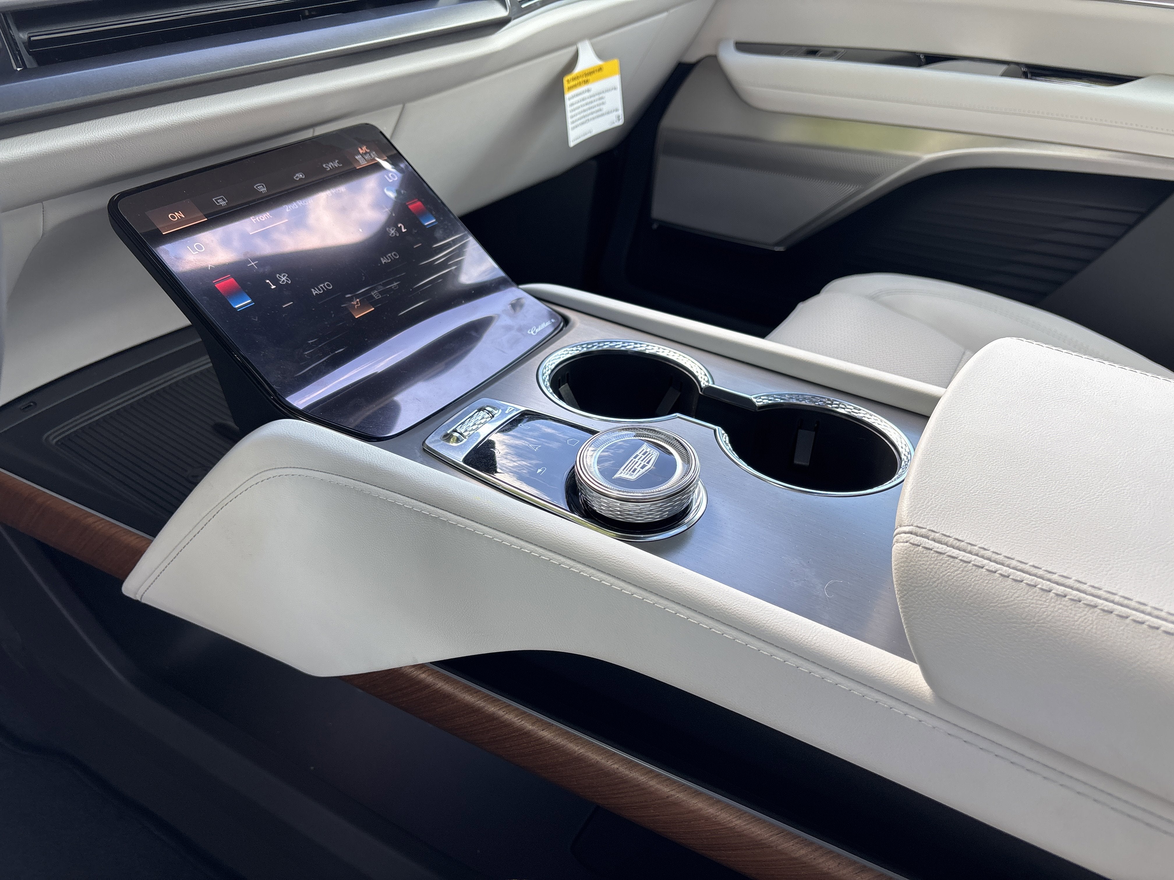 2026 Cadillac VISTIQ Sport