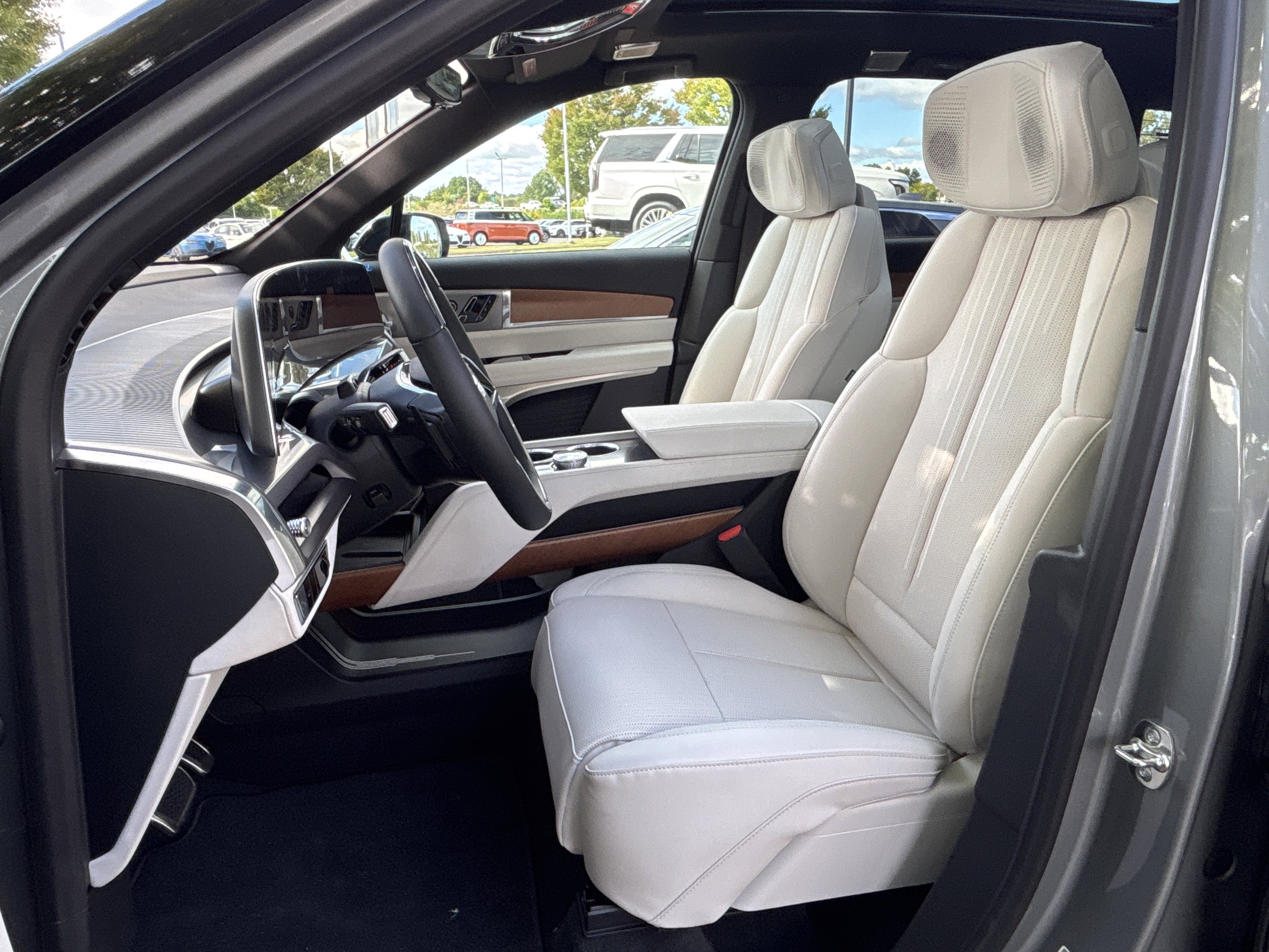 2026 Cadillac VISTIQ Sport