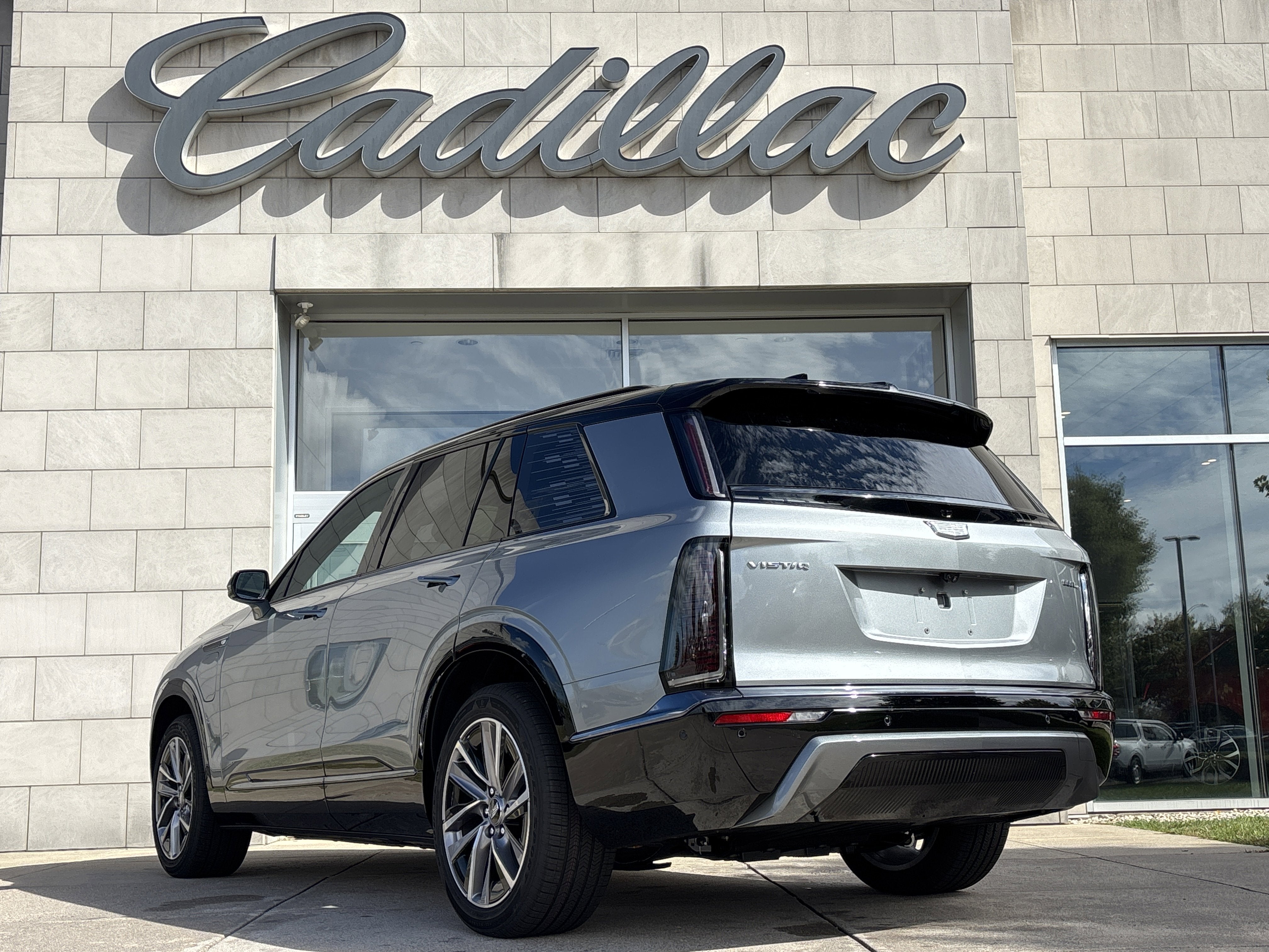 2026 Cadillac VISTIQ Sport