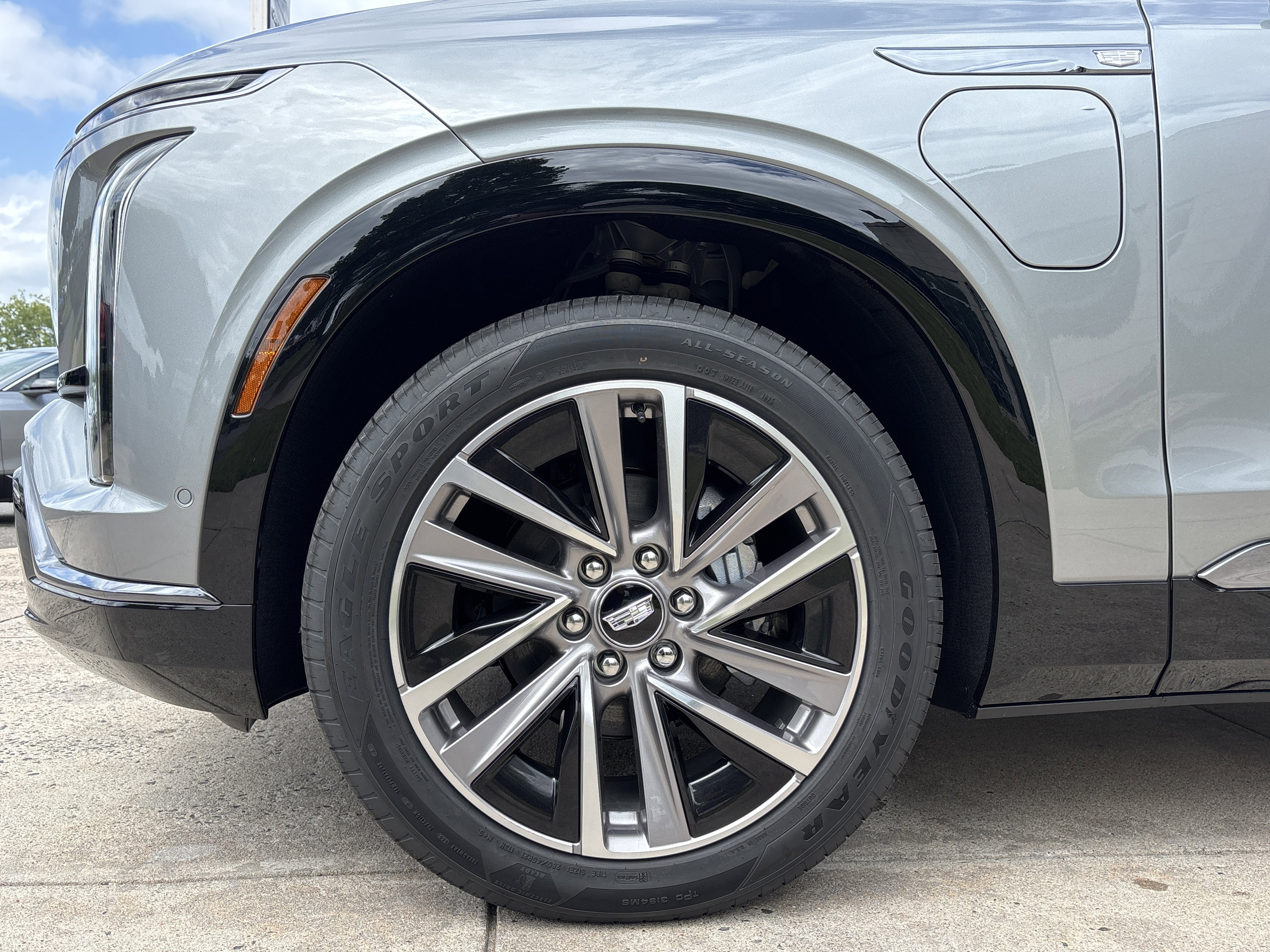 2026 Cadillac VISTIQ Sport