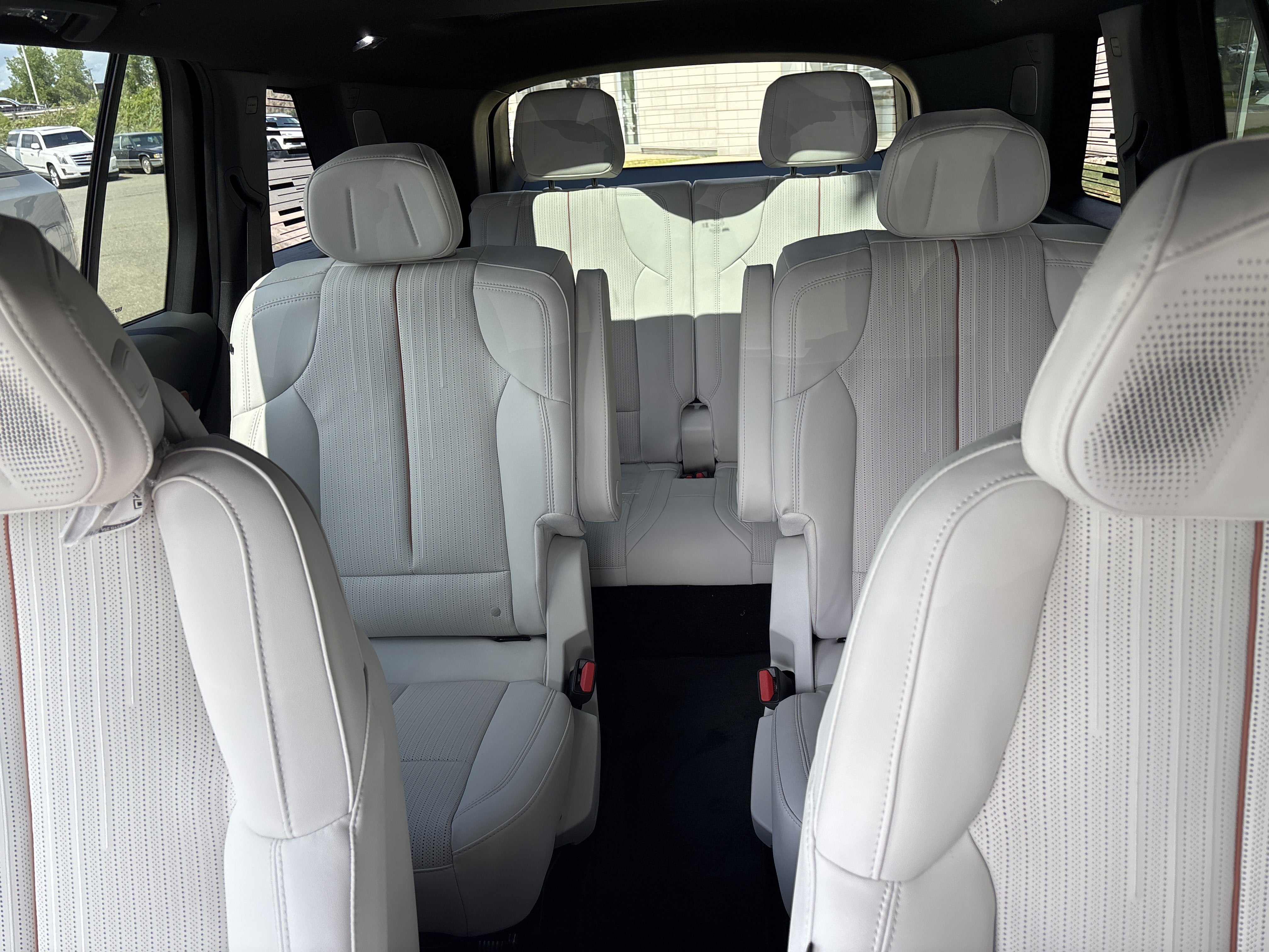 2026 Cadillac VISTIQ Sport