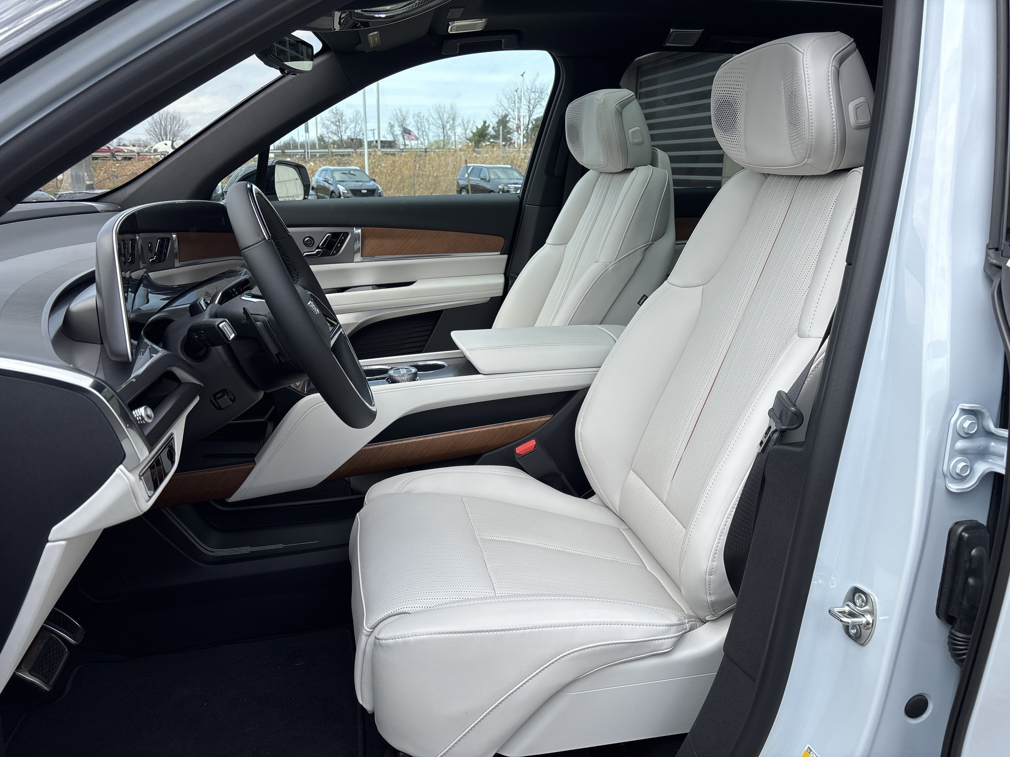 2026 Cadillac VISTIQ Sport