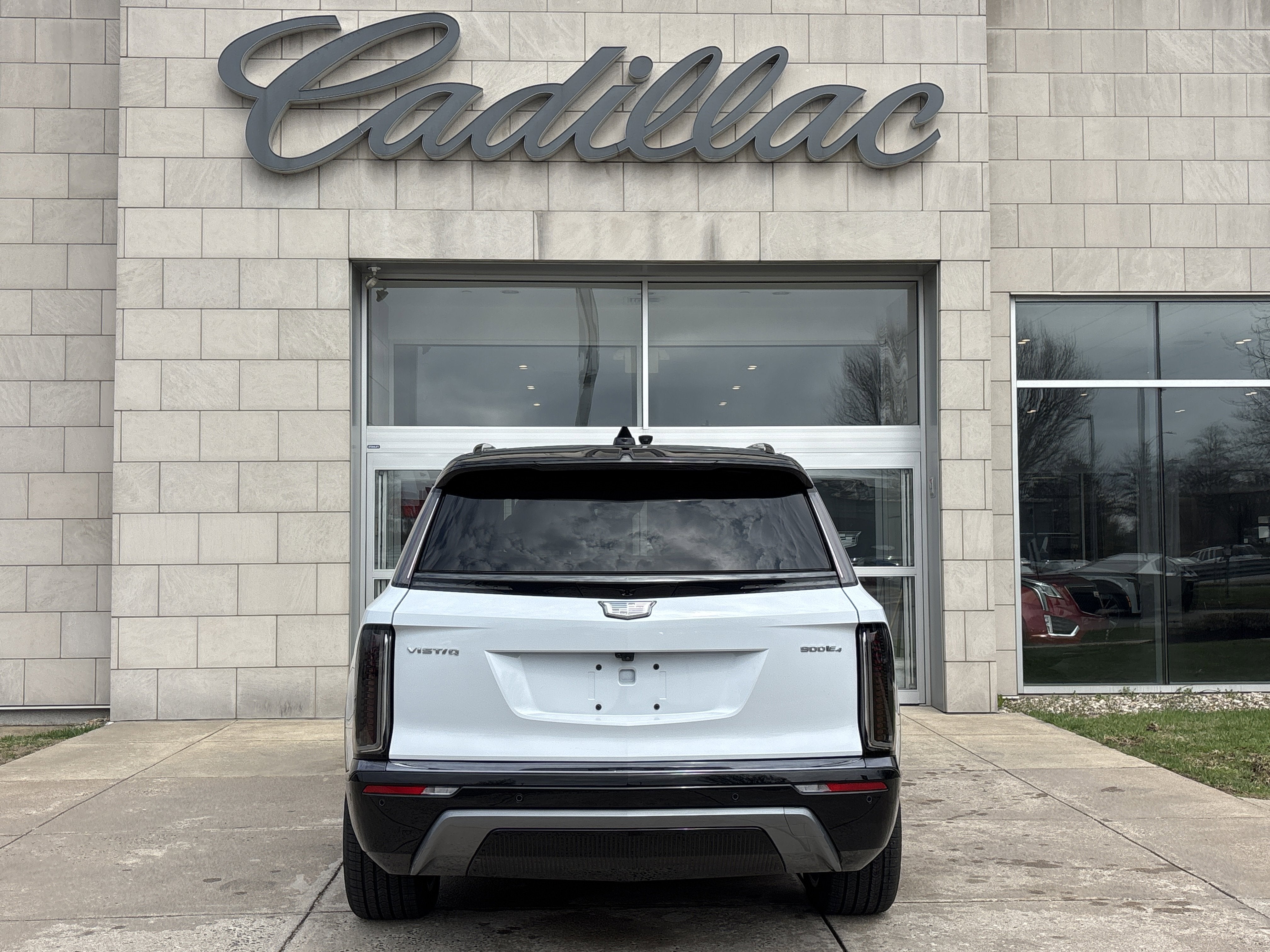 2026 Cadillac VISTIQ Sport