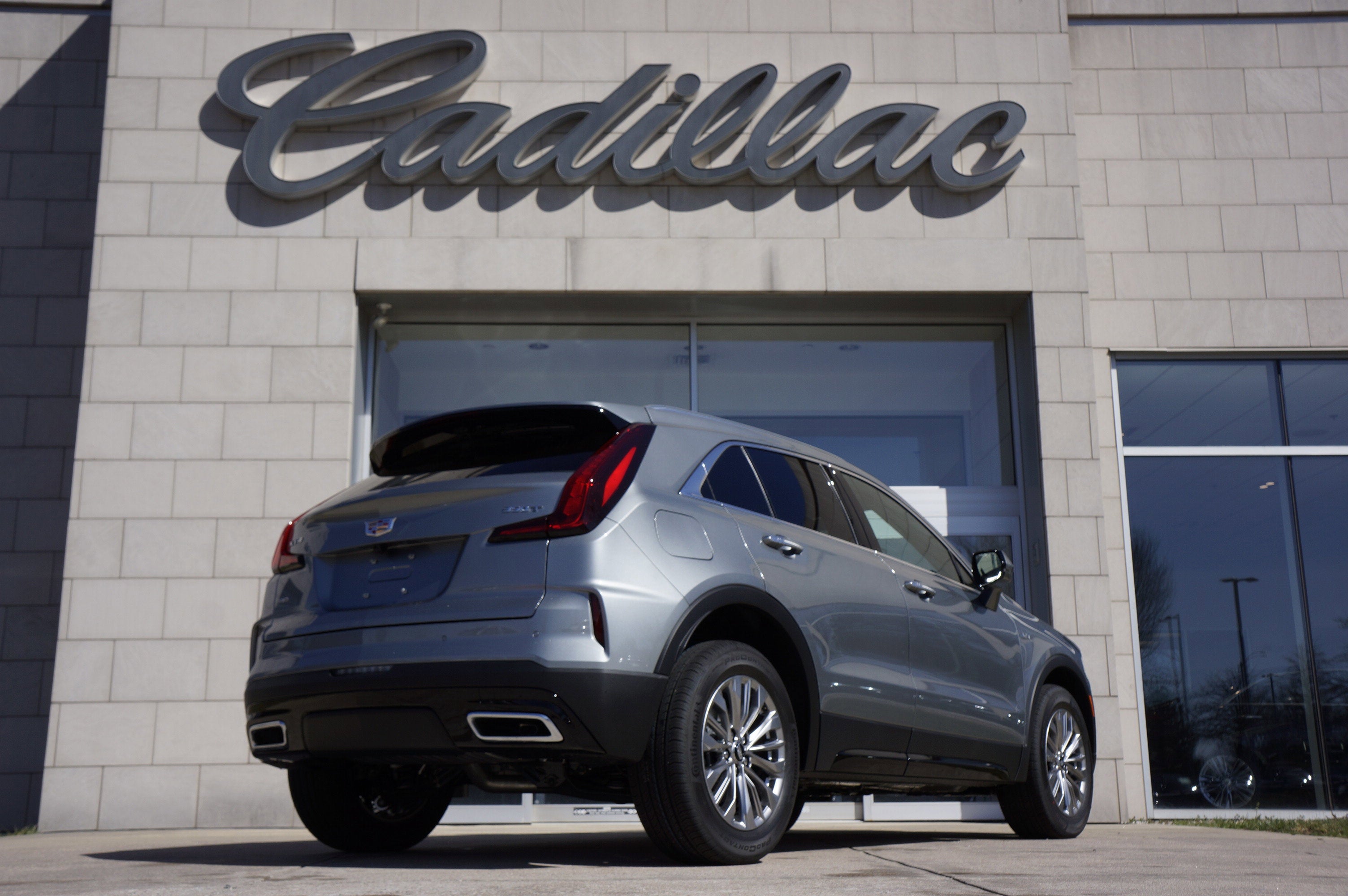 2025 Cadillac XT4 Premium Luxury