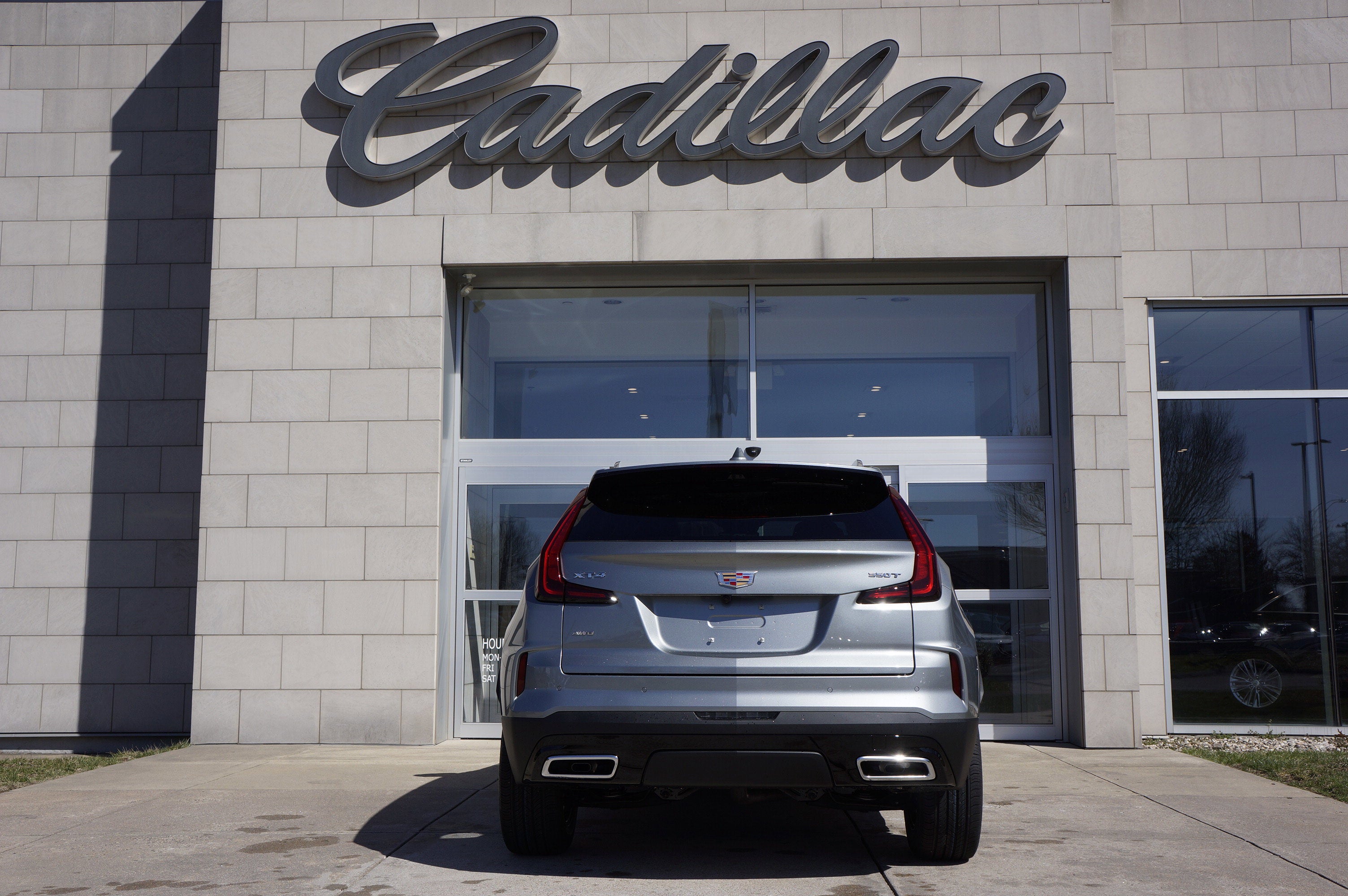 2025 Cadillac XT4 Premium Luxury