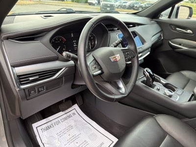 2023 Cadillac XT4 Premium Luxury