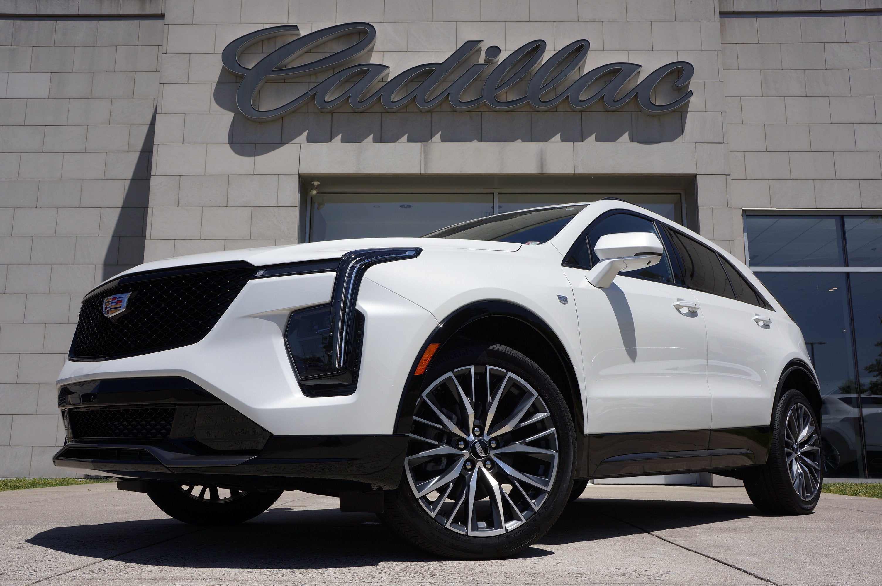 2024 Cadillac XT4 Sport