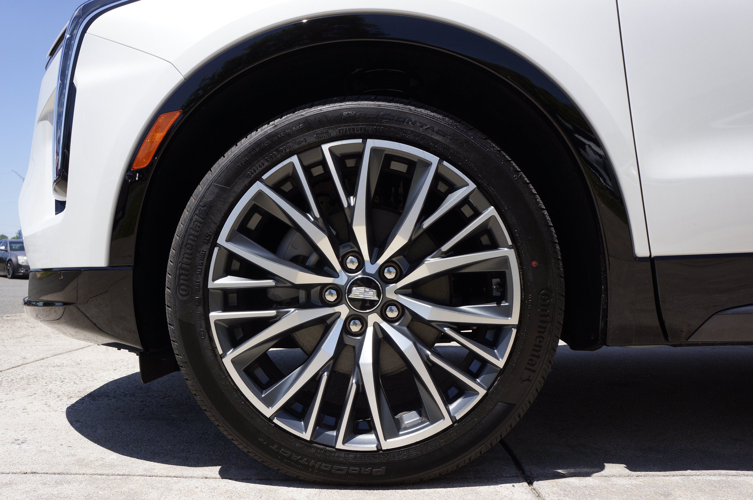 2024 Cadillac XT4 Sport