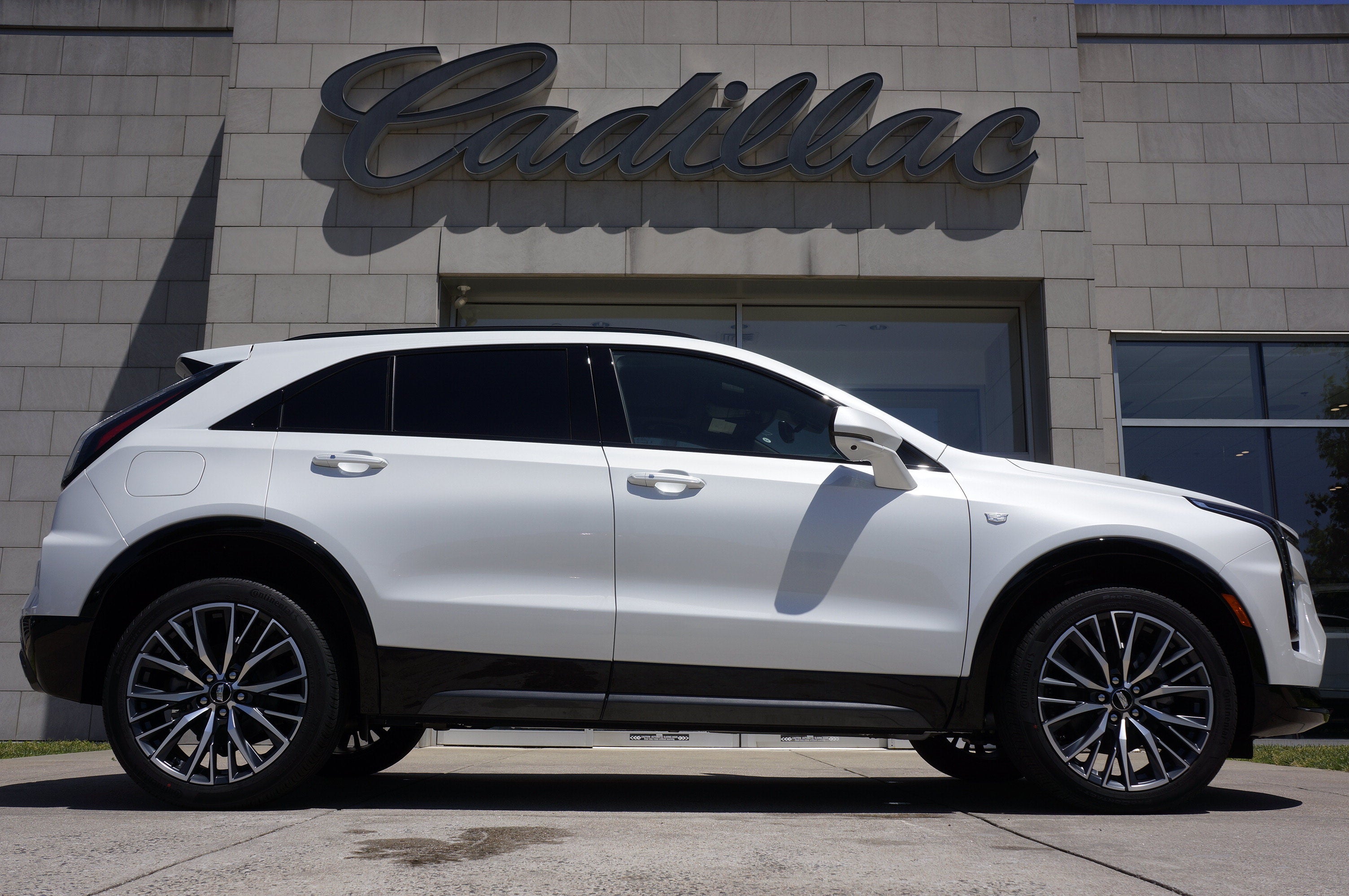 2024 Cadillac XT4 Sport