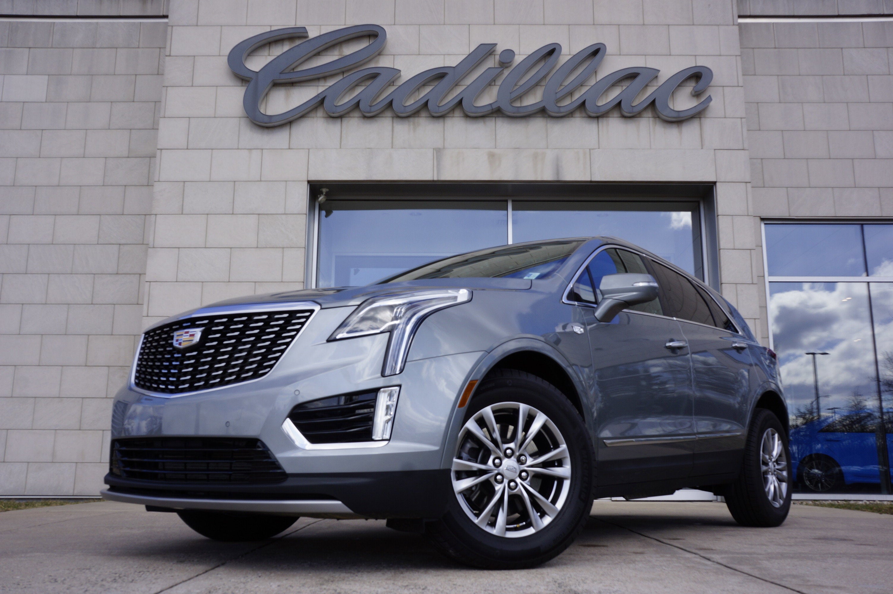 2025 Cadillac XT5 Luxury