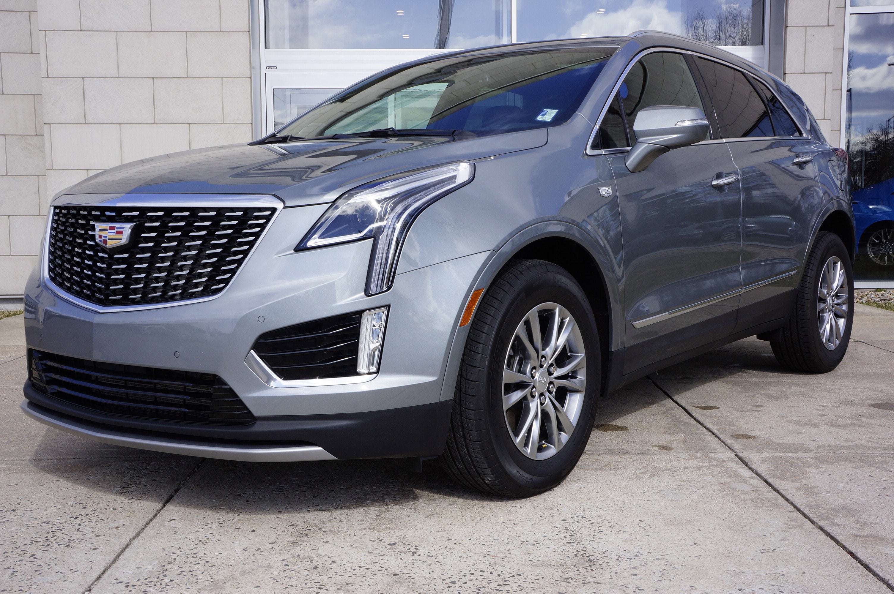 2025 Cadillac XT5 Luxury