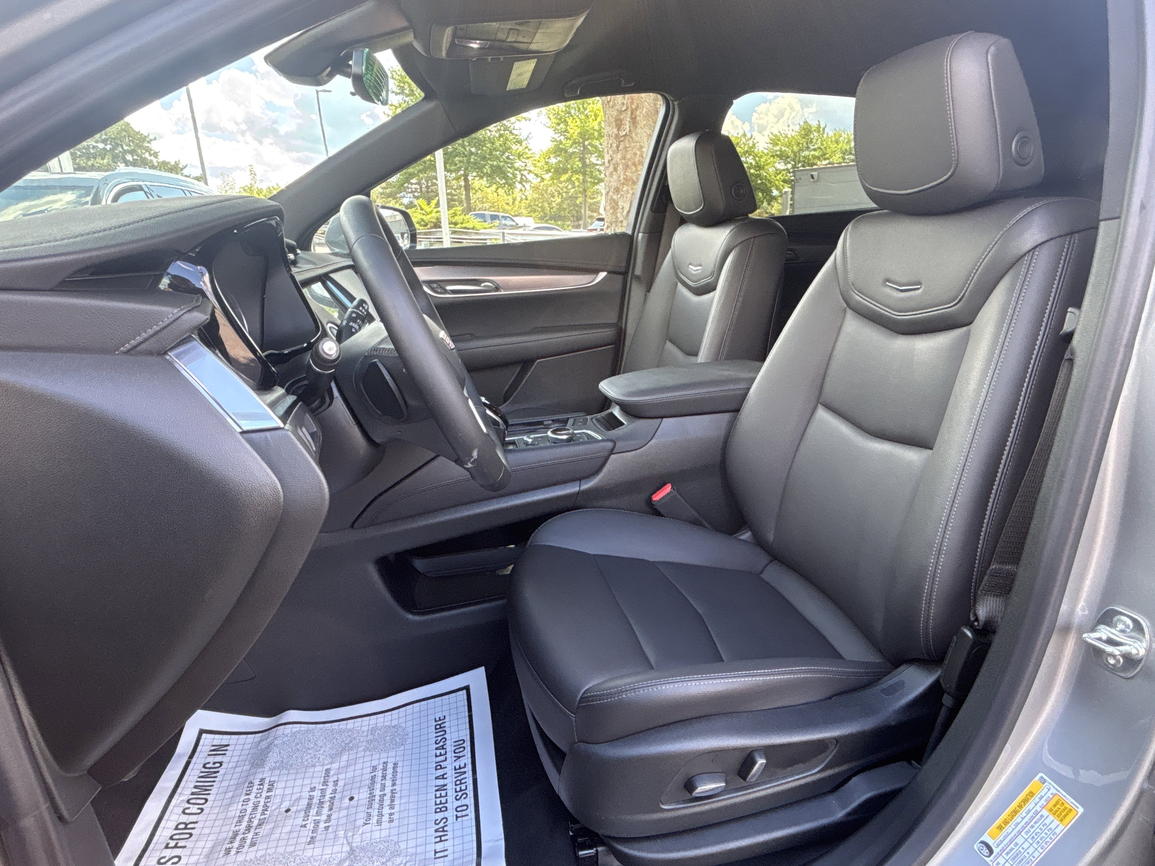 2025 Cadillac XT5 Luxury