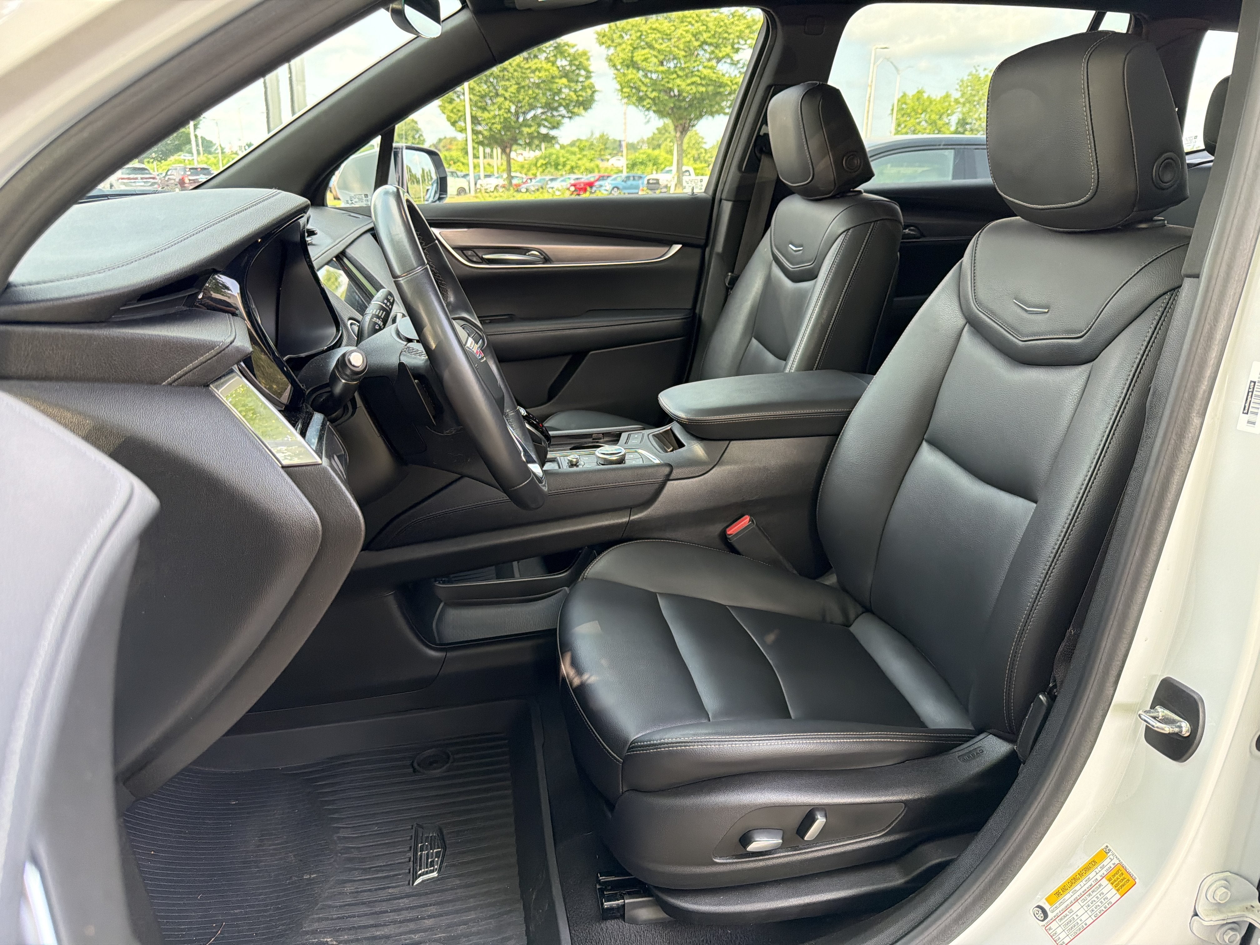 2022 Cadillac XT6 Luxury