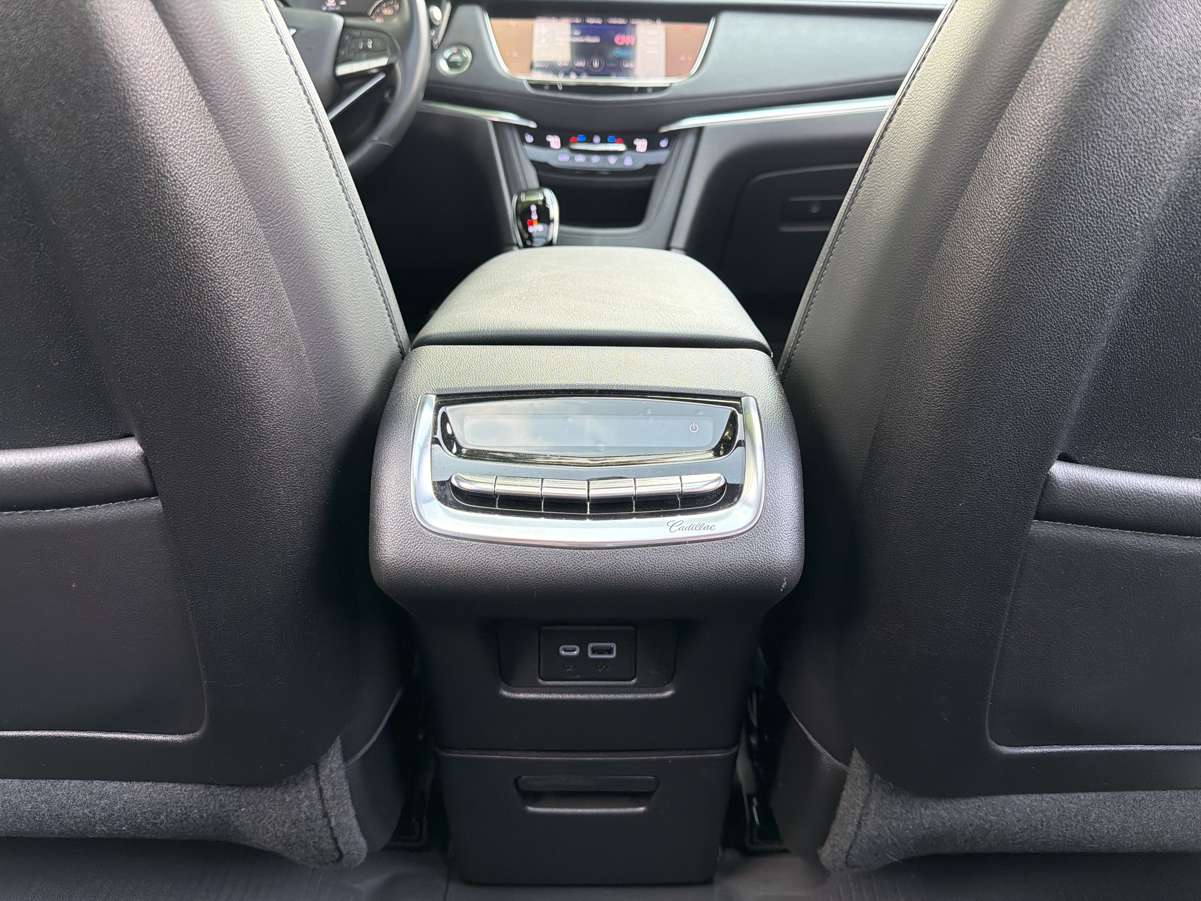 2022 Cadillac XT6 Luxury