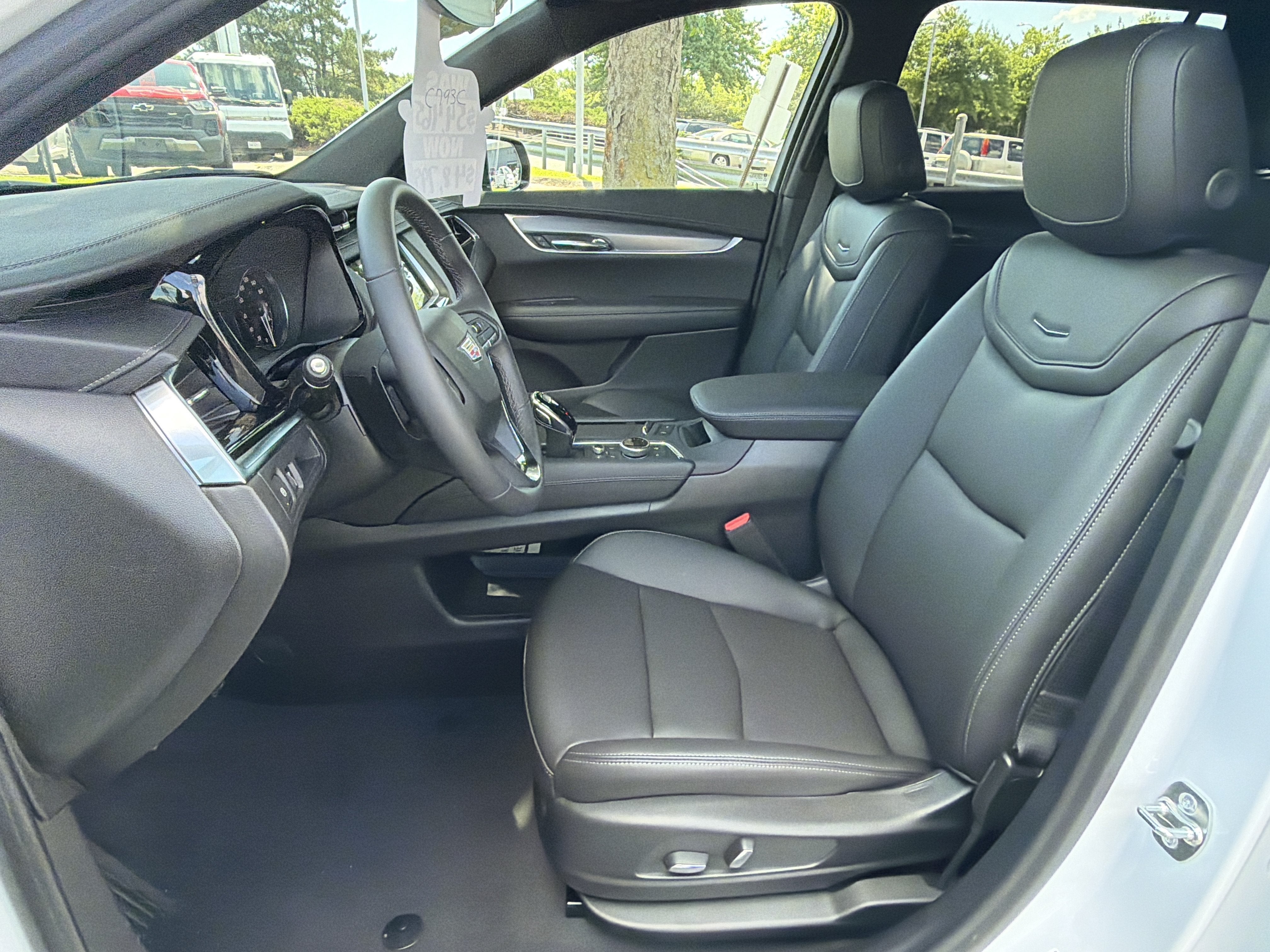 2025 Cadillac XT6 Luxury