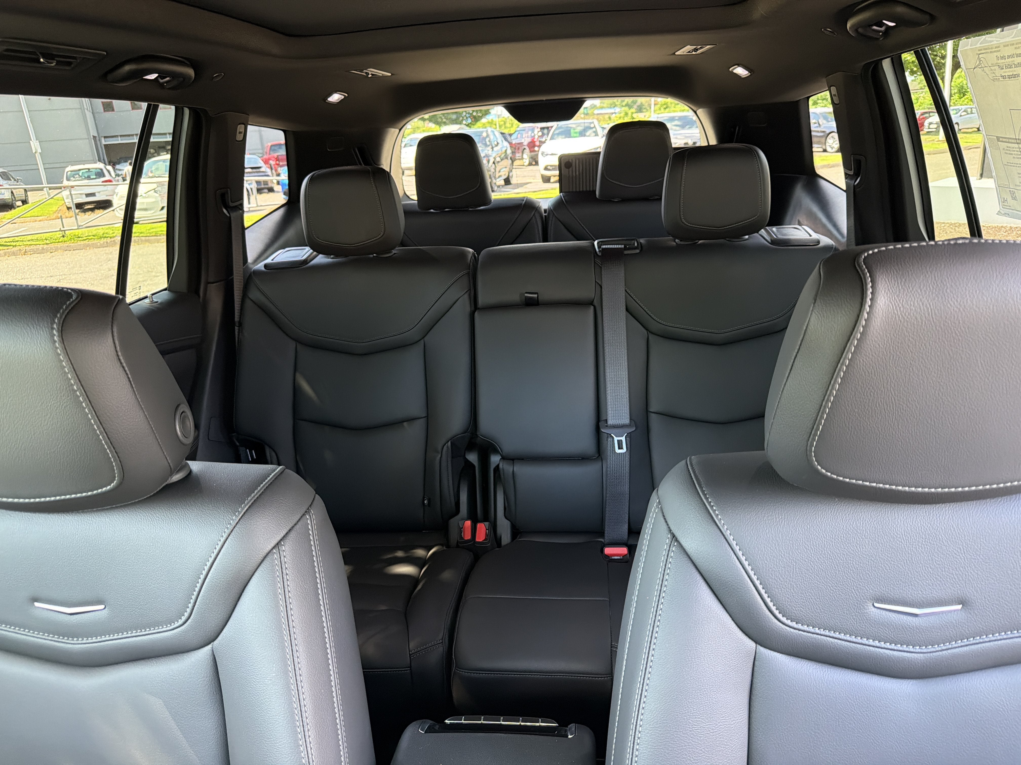 2025 Cadillac XT6 Luxury