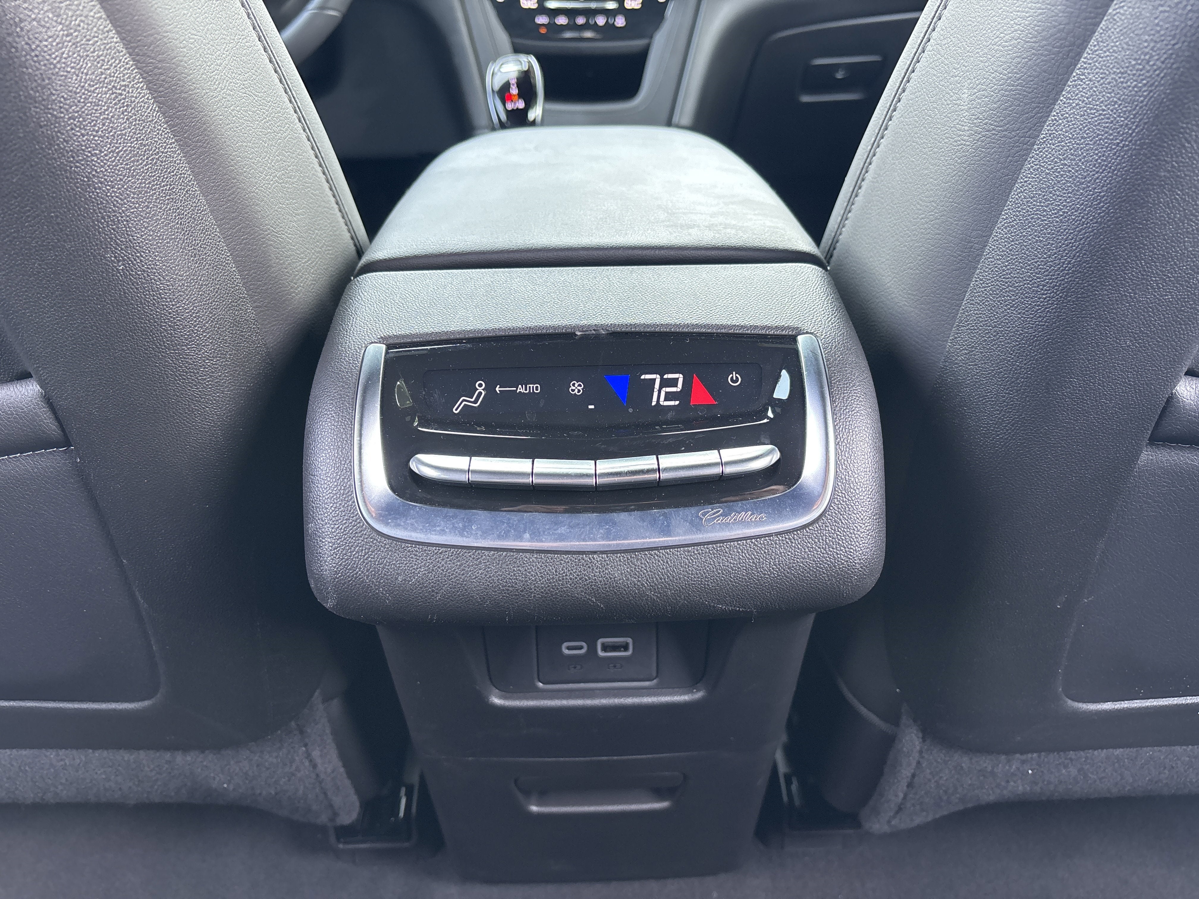 2024 Cadillac XT6 Luxury