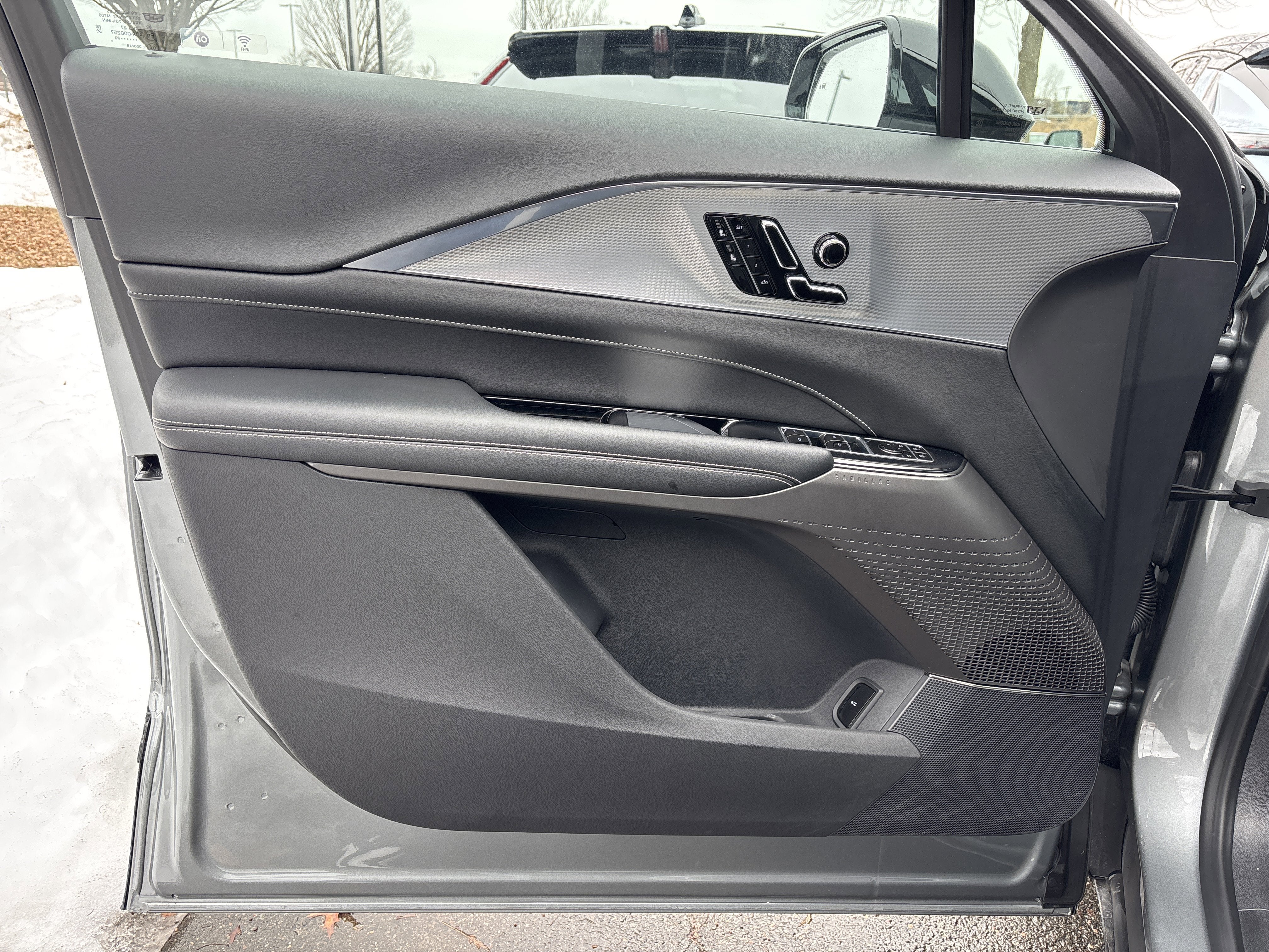 2024 Cadillac LYRIQ Tech