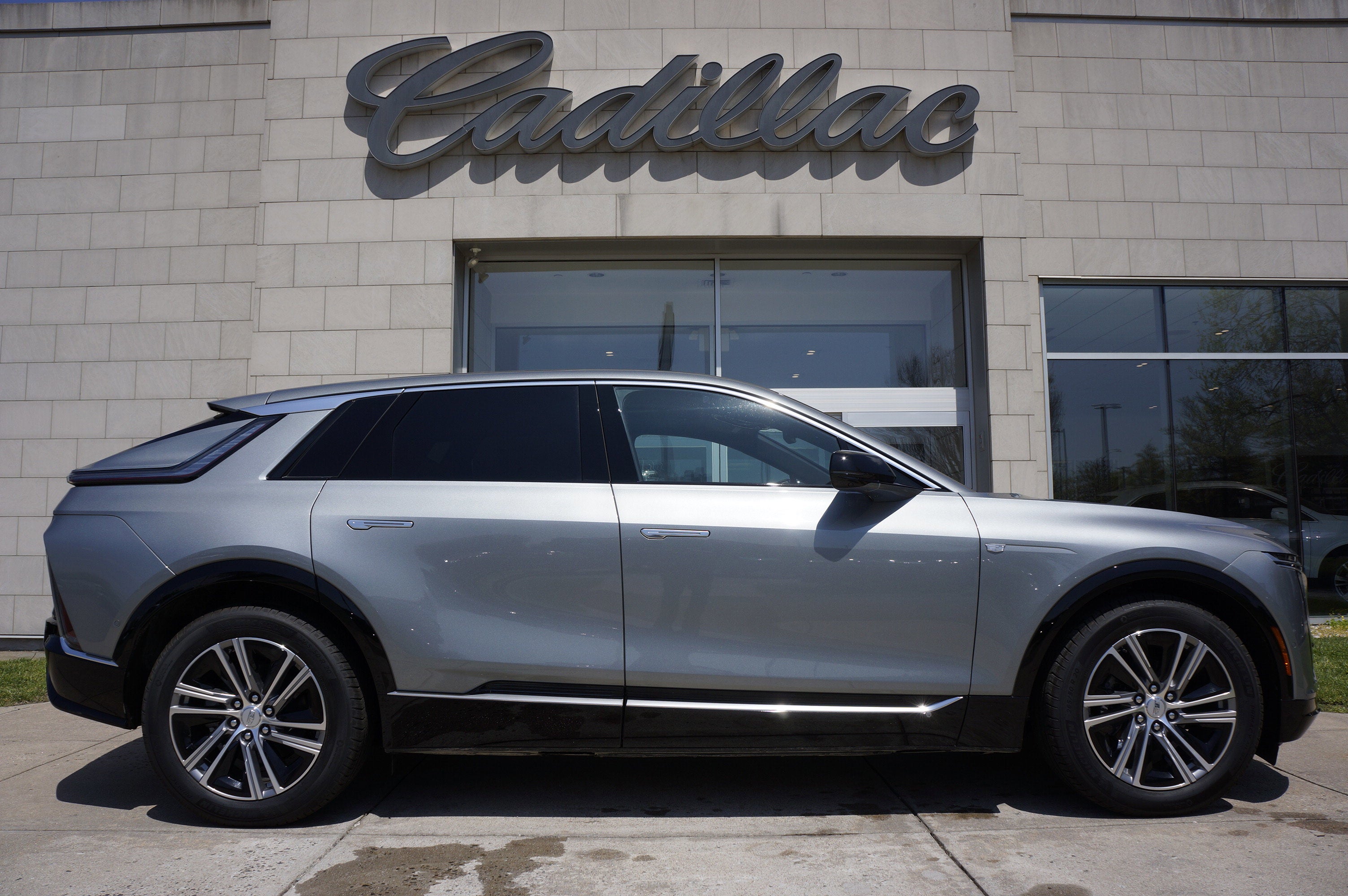 2024 Cadillac LYRIQ Tech