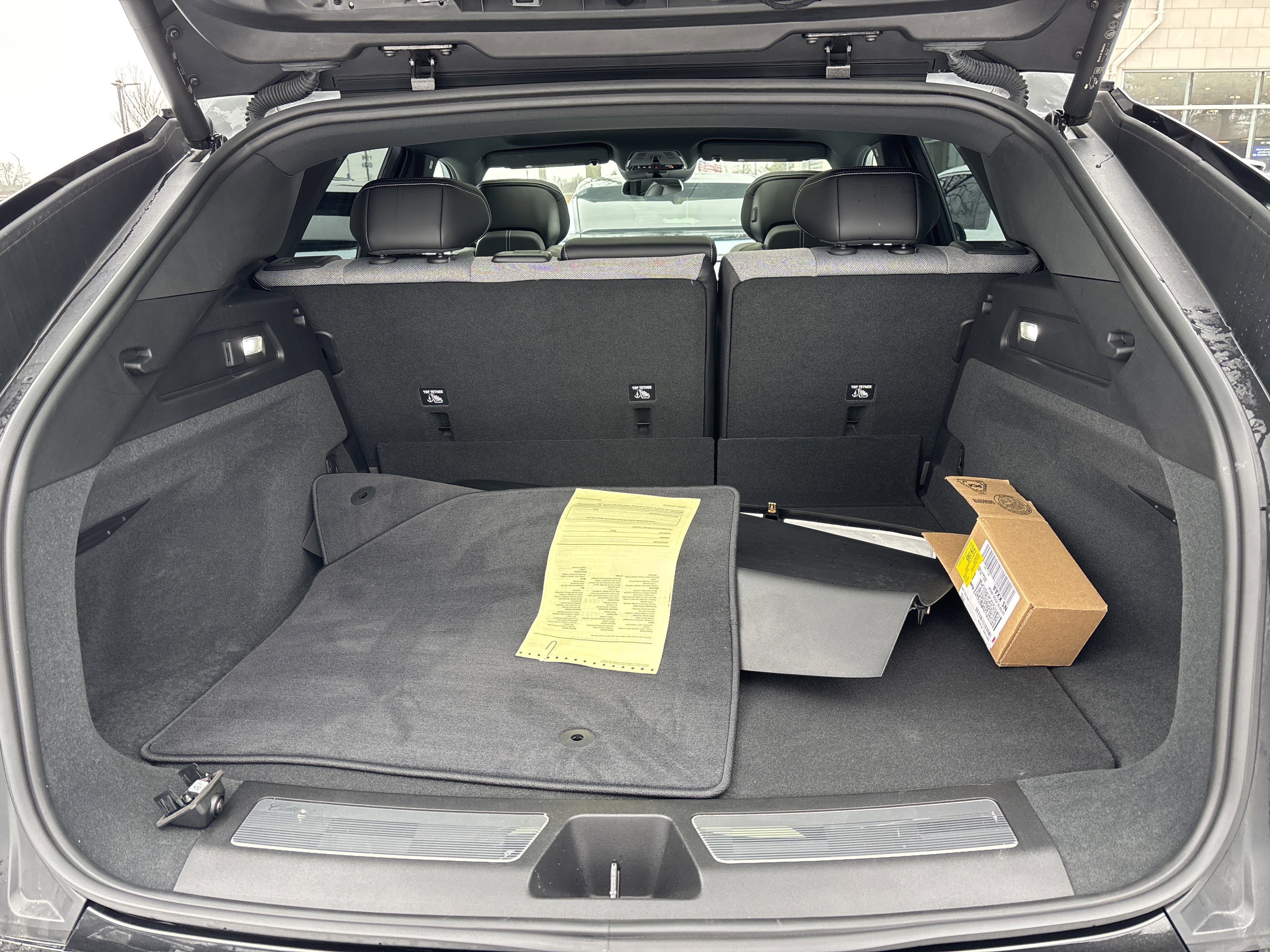 2024 Cadillac LYRIQ Tech