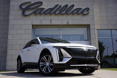 2024 Cadillac LYRIQ Luxury 2