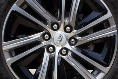 2024 Cadillac LYRIQ Luxury 2