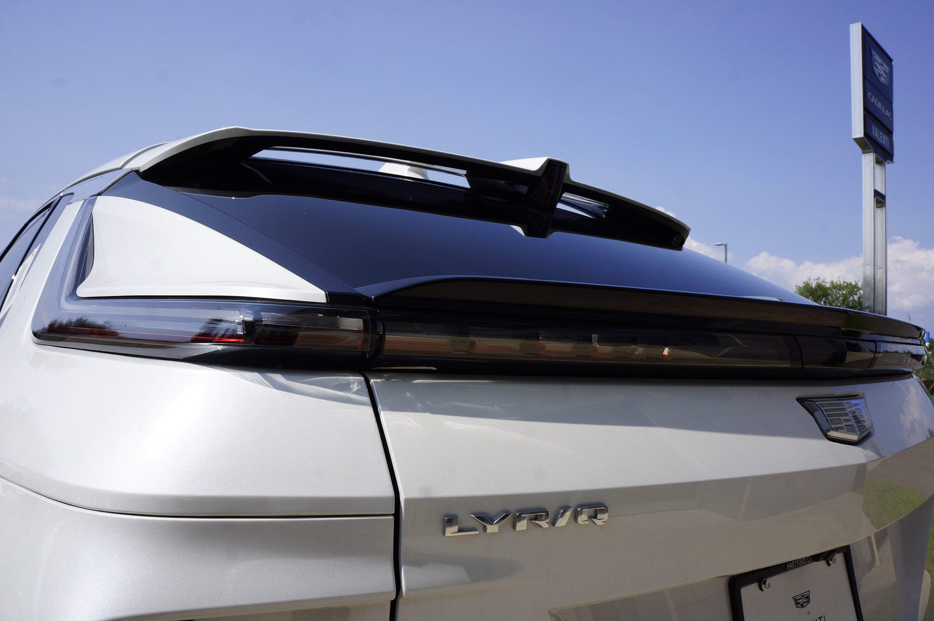 2024 Cadillac LYRIQ Luxury 2