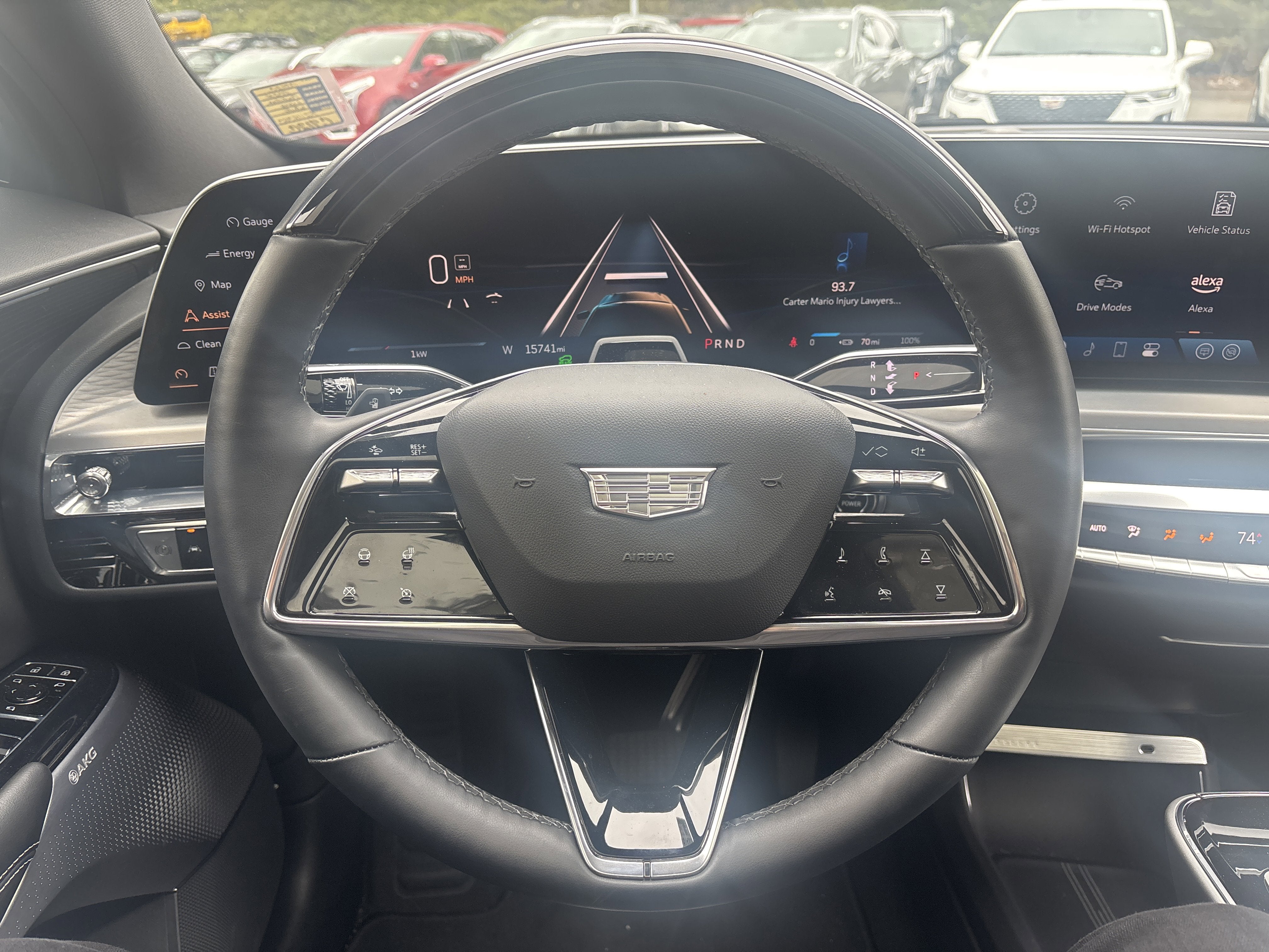 2024 Cadillac LYRIQ Luxury 2