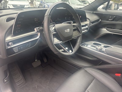2024 Cadillac LYRIQ Luxury 2