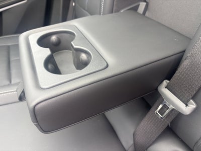 2024 Cadillac LYRIQ Luxury 2