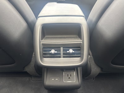 2024 Cadillac LYRIQ Luxury 2