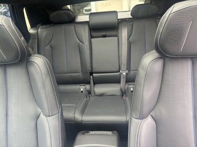 2024 Cadillac LYRIQ Luxury 2