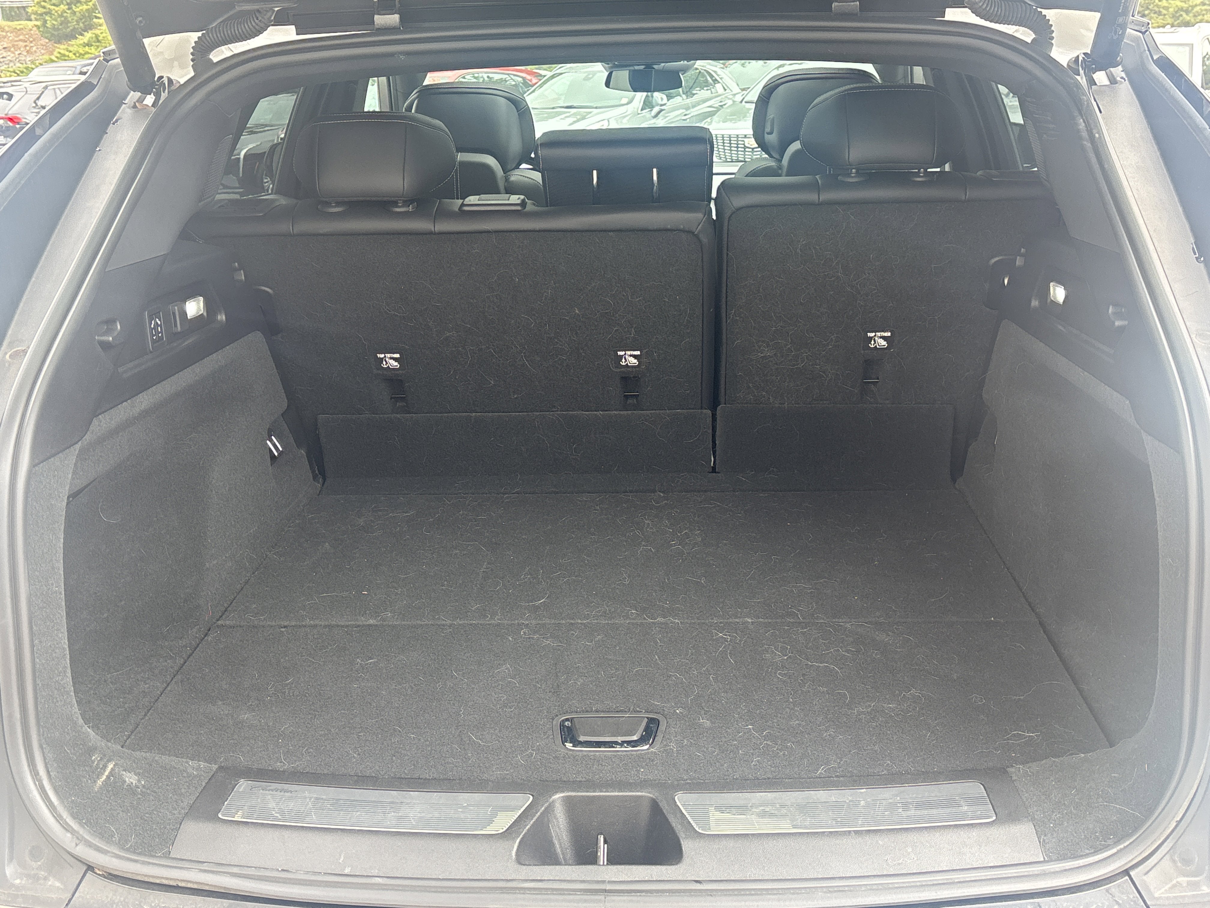 2024 Cadillac LYRIQ Luxury 2