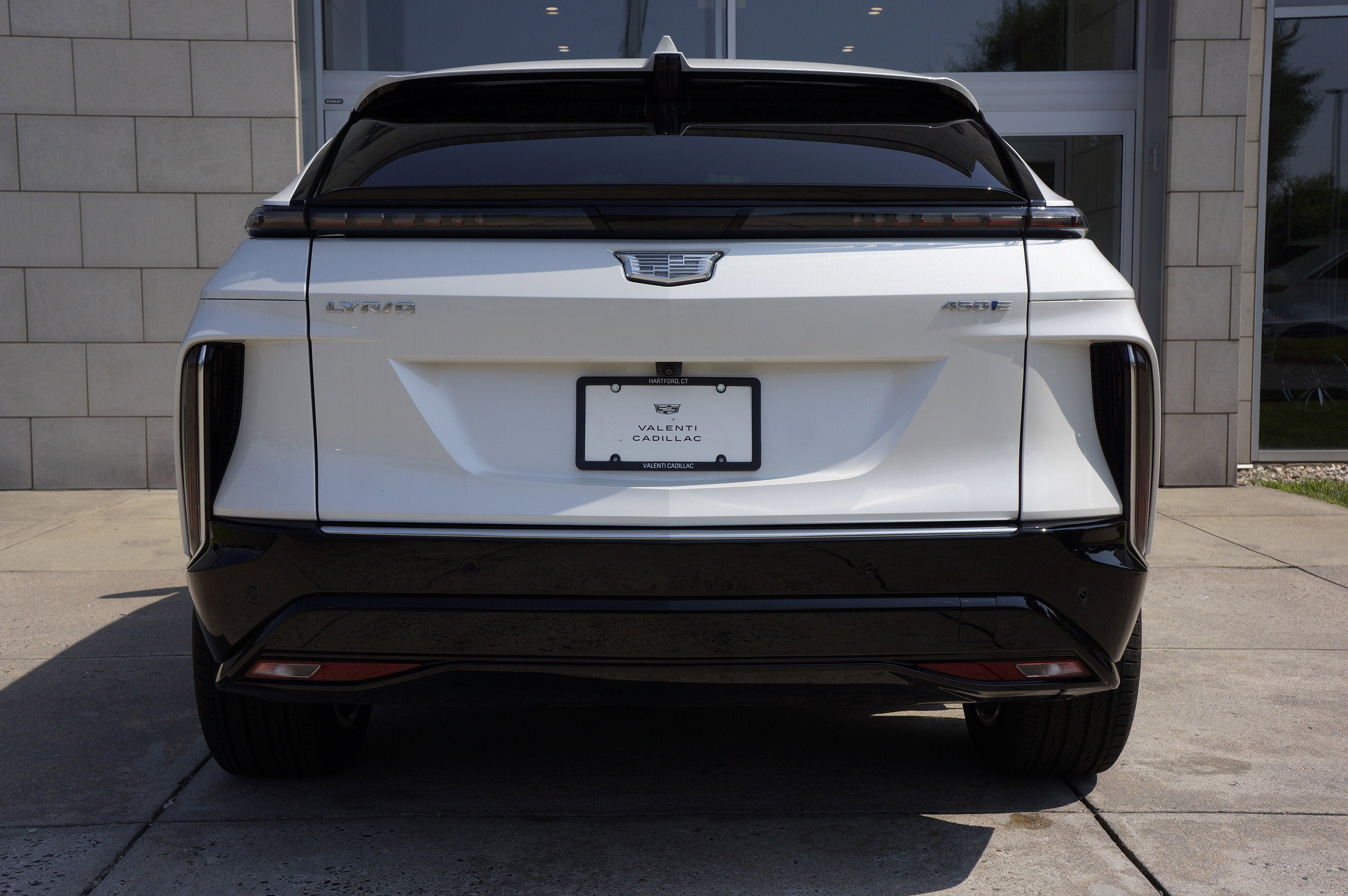 2024 Cadillac LYRIQ Luxury 2