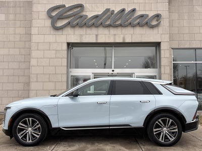 2024 Cadillac LYRIQ Luxury 3