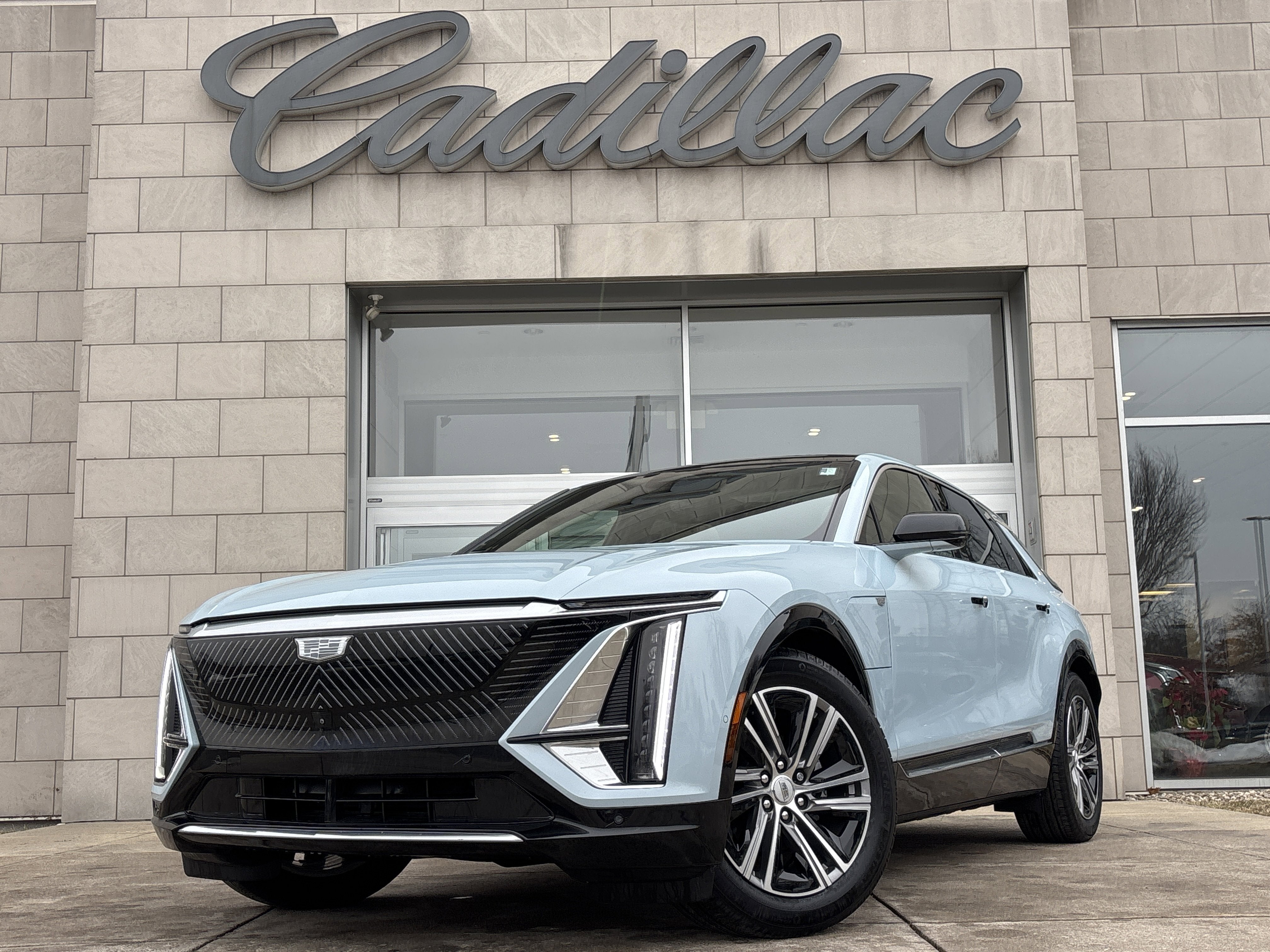 2024 Cadillac LYRIQ Luxury 3