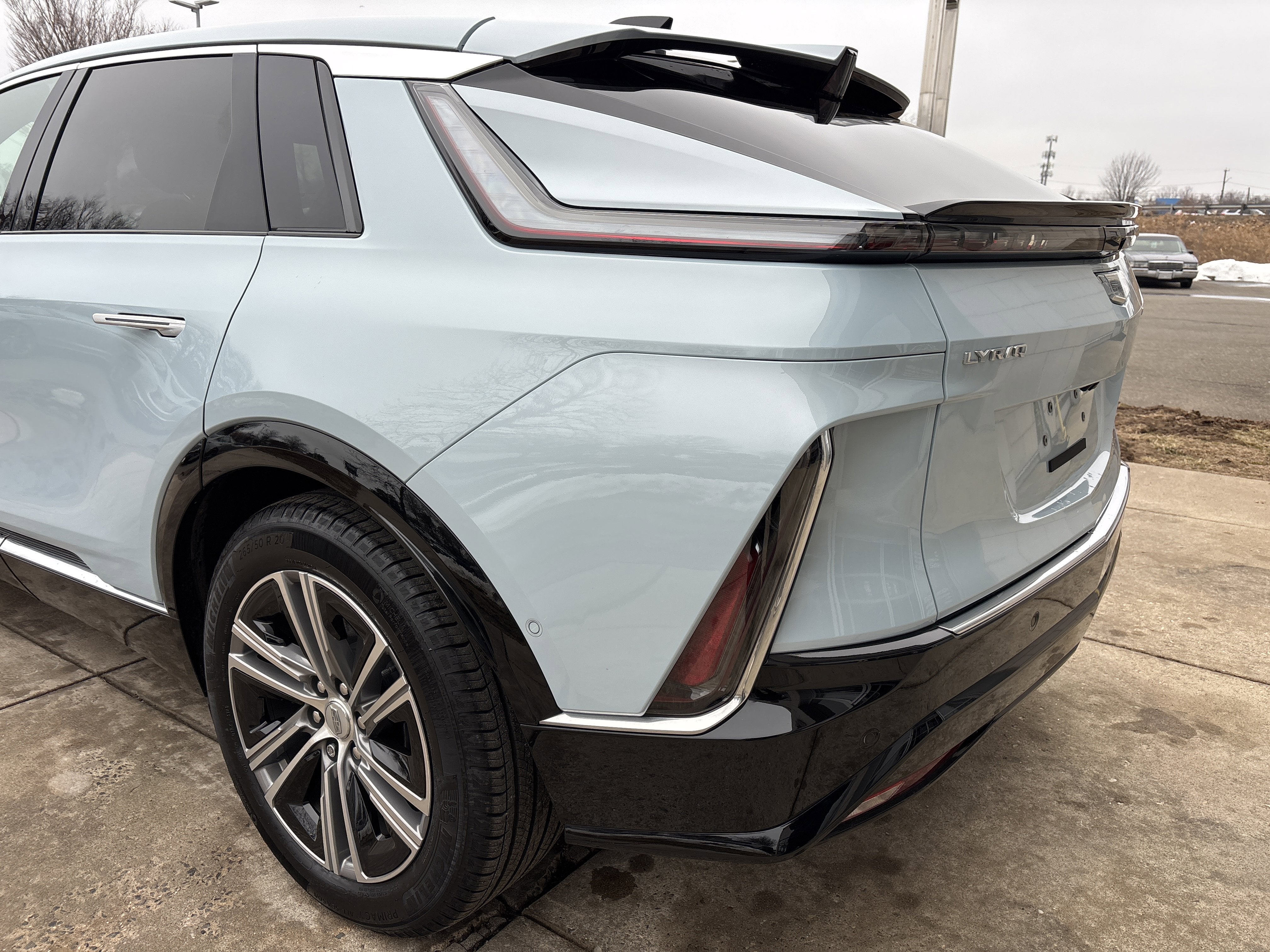 2024 Cadillac LYRIQ Luxury 3