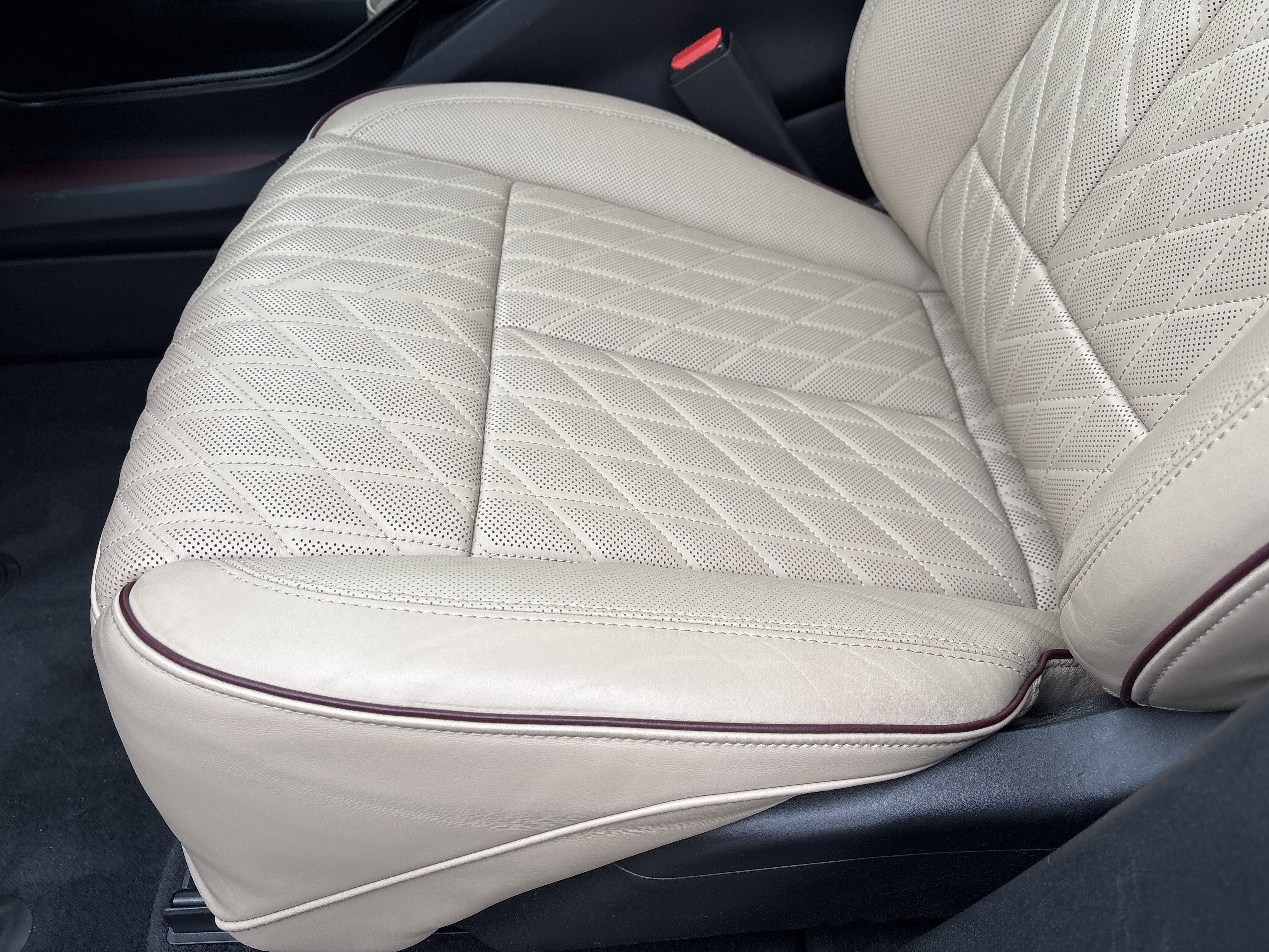 2024 Cadillac LYRIQ Luxury 3