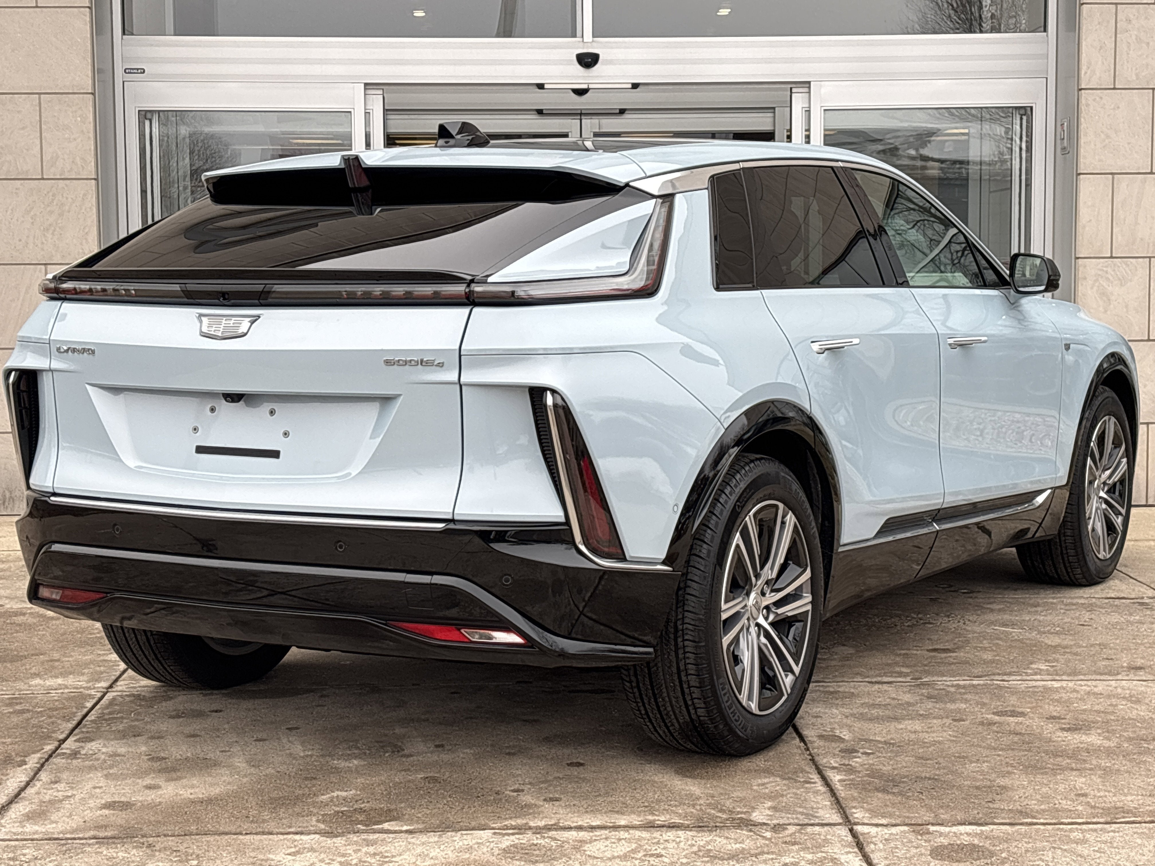 2024 Cadillac LYRIQ Luxury 3