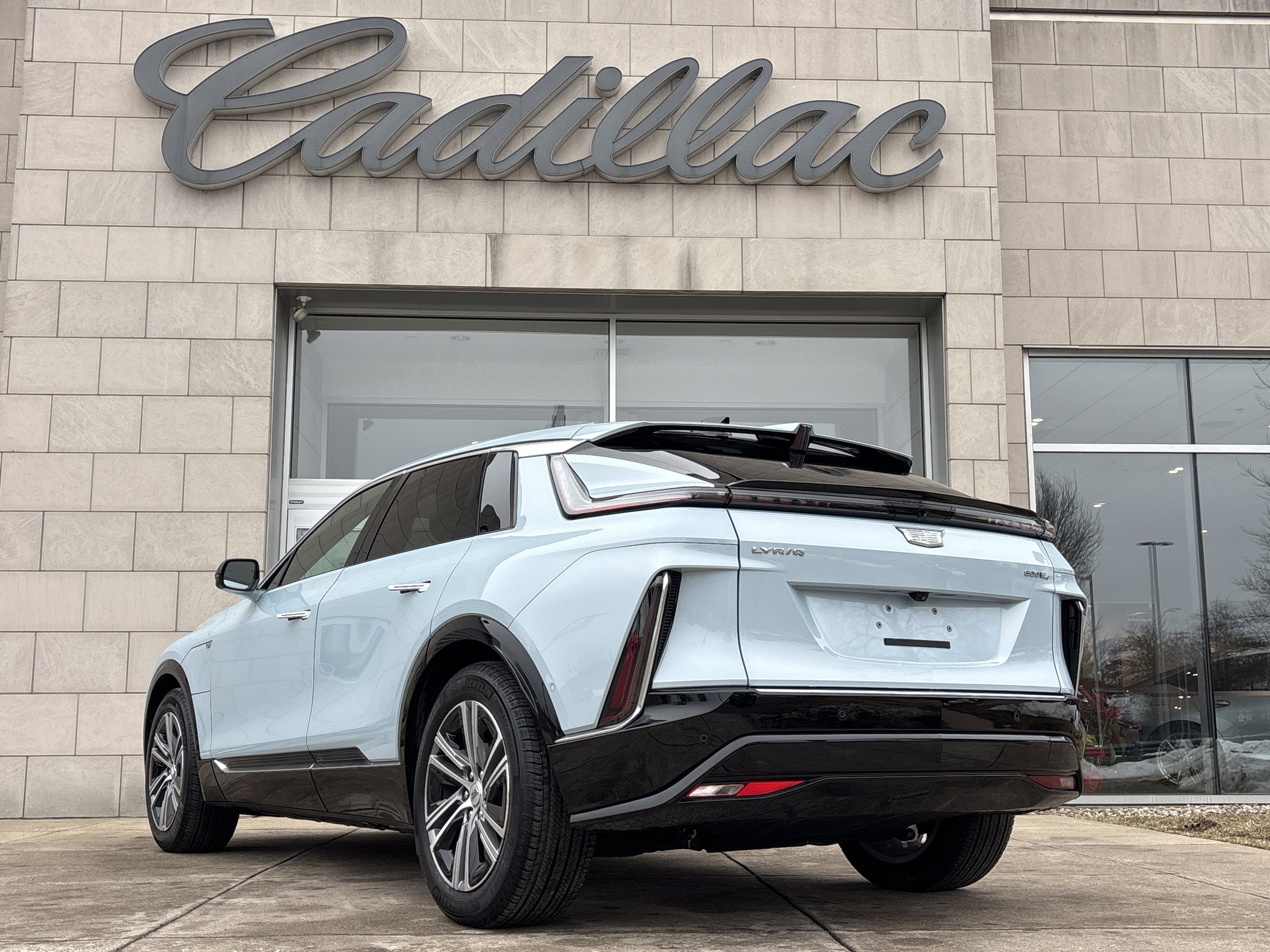 2024 Cadillac LYRIQ Luxury 3