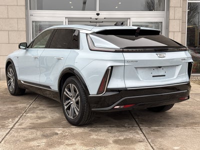 2024 Cadillac LYRIQ Luxury 3