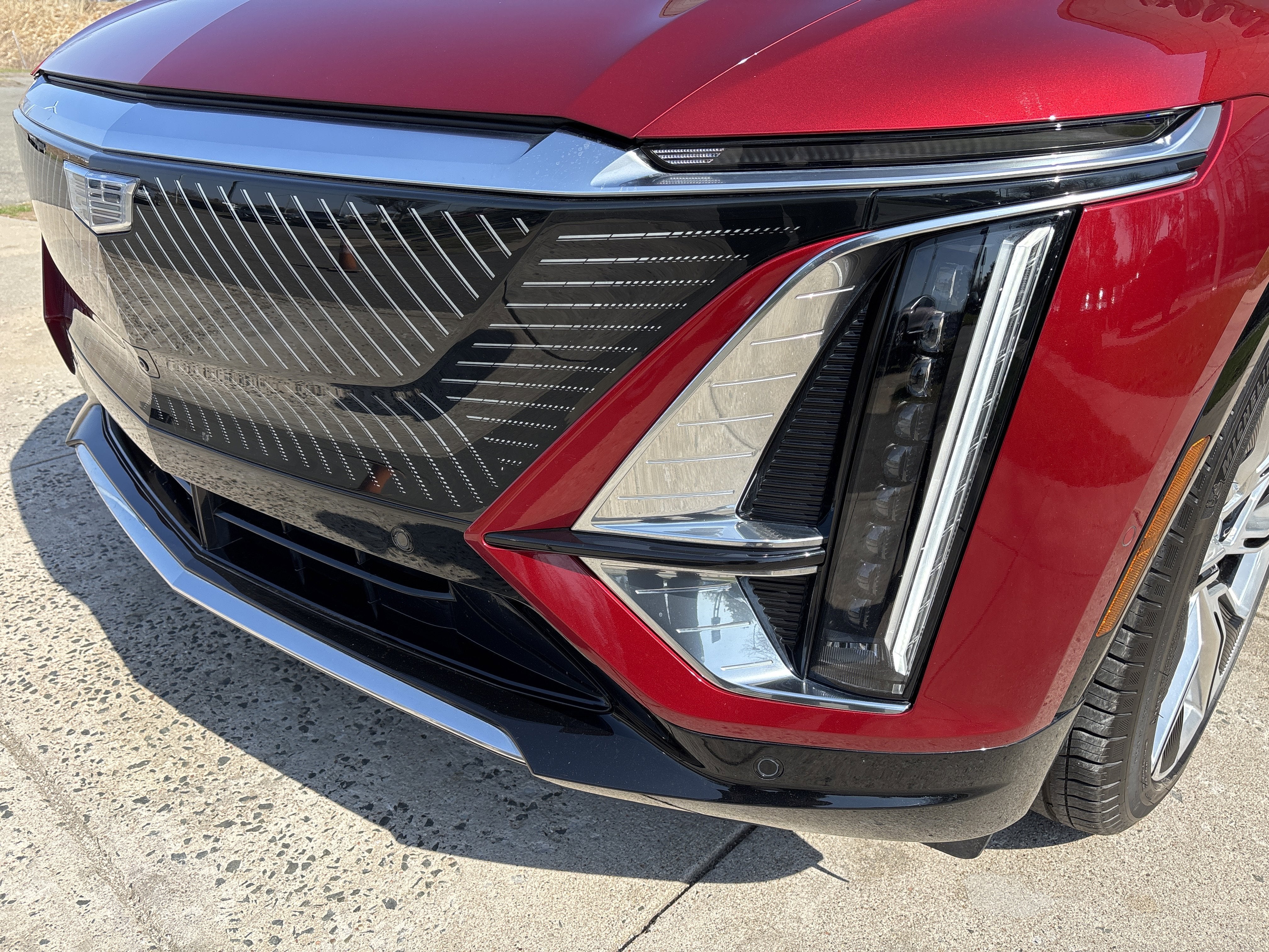 2024 Cadillac LYRIQ Luxury 3