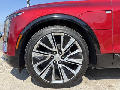 2024 Cadillac LYRIQ Luxury 3