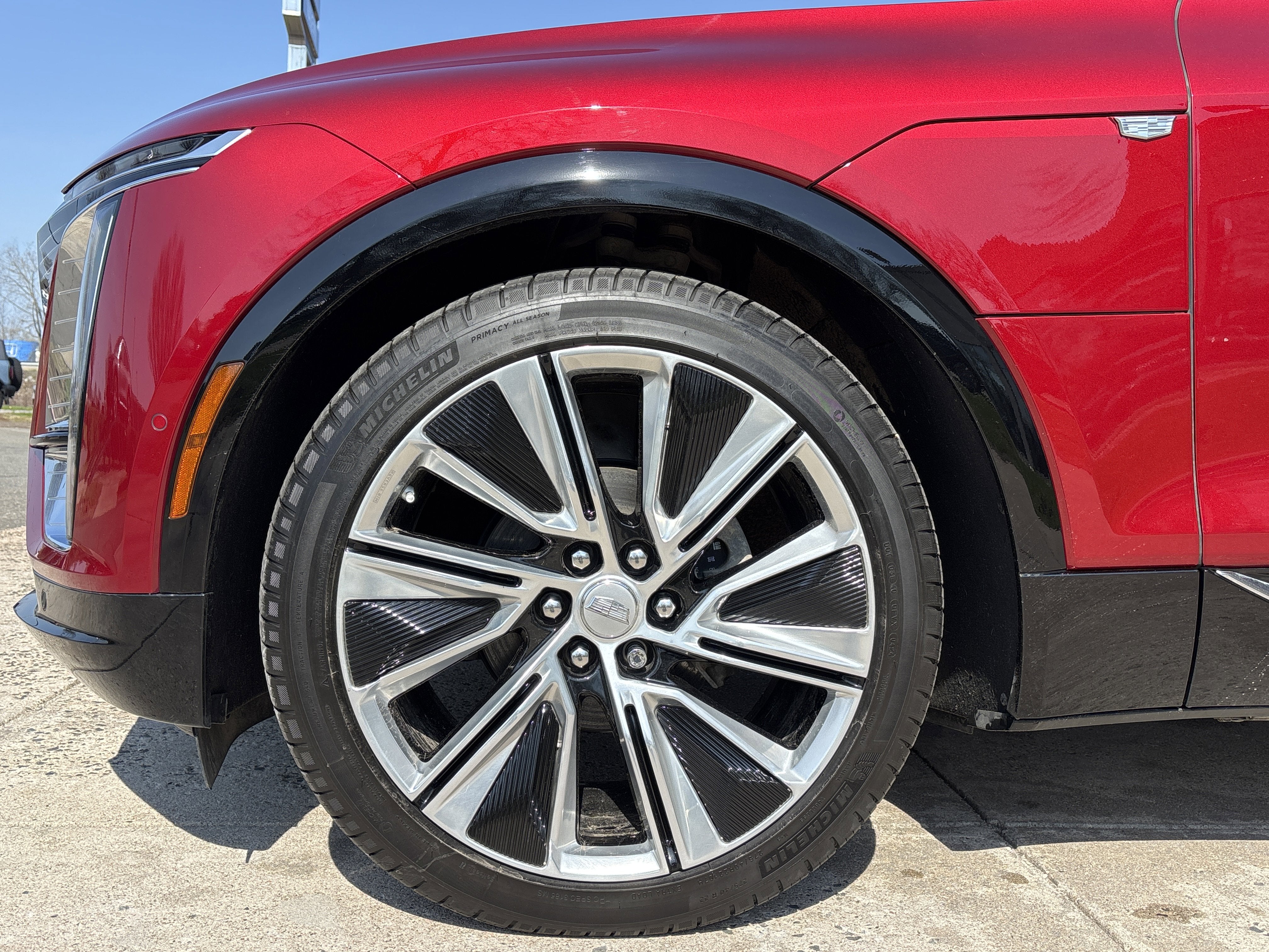 2024 Cadillac LYRIQ Luxury 3