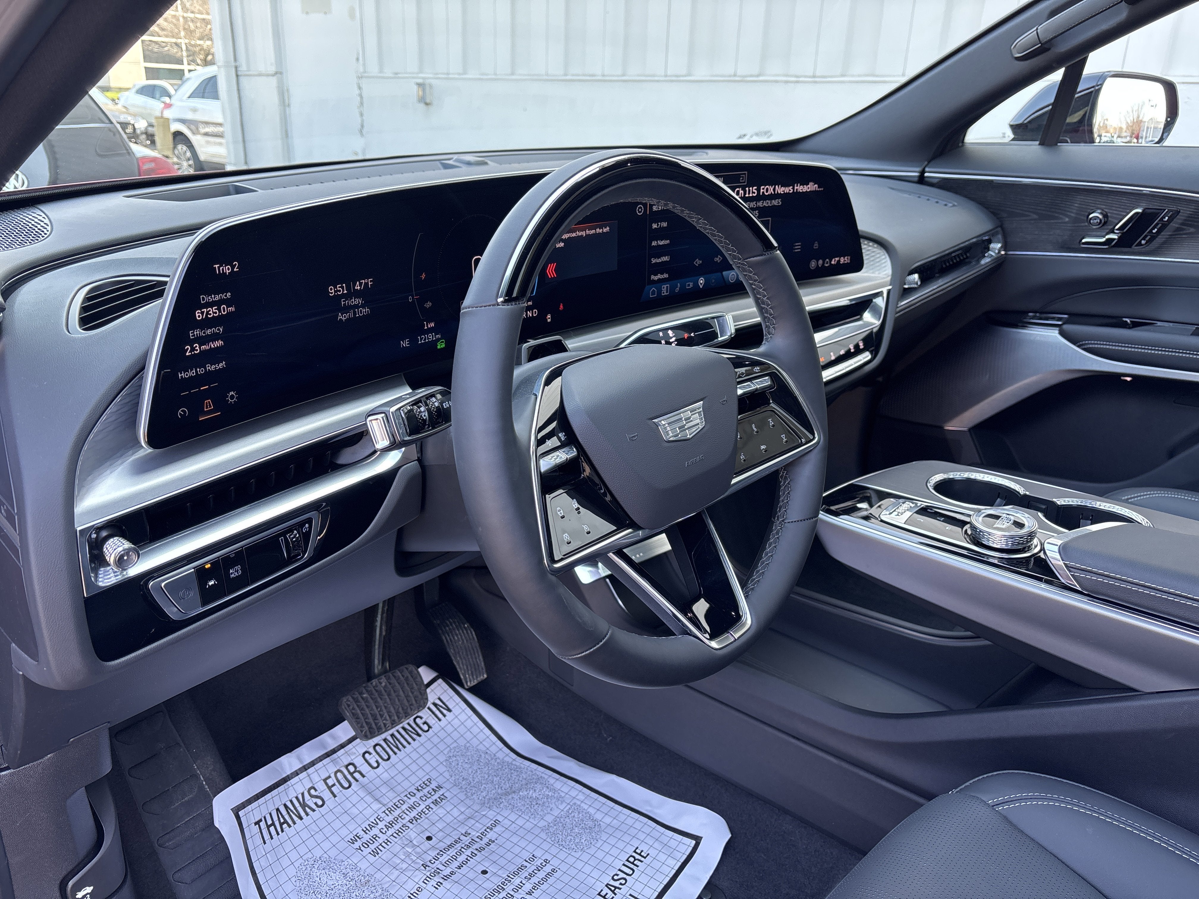 2024 Cadillac LYRIQ Luxury 3