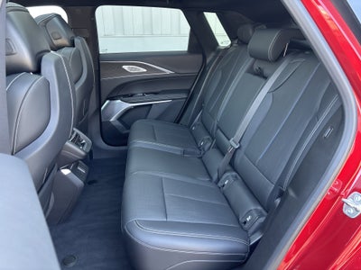 2024 Cadillac LYRIQ Luxury 3