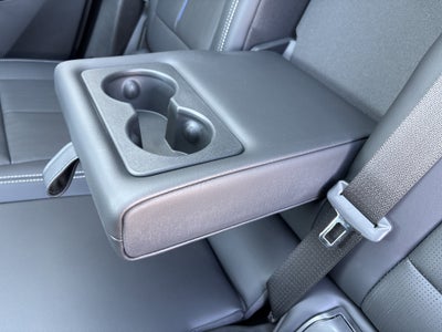 2024 Cadillac LYRIQ Luxury 3