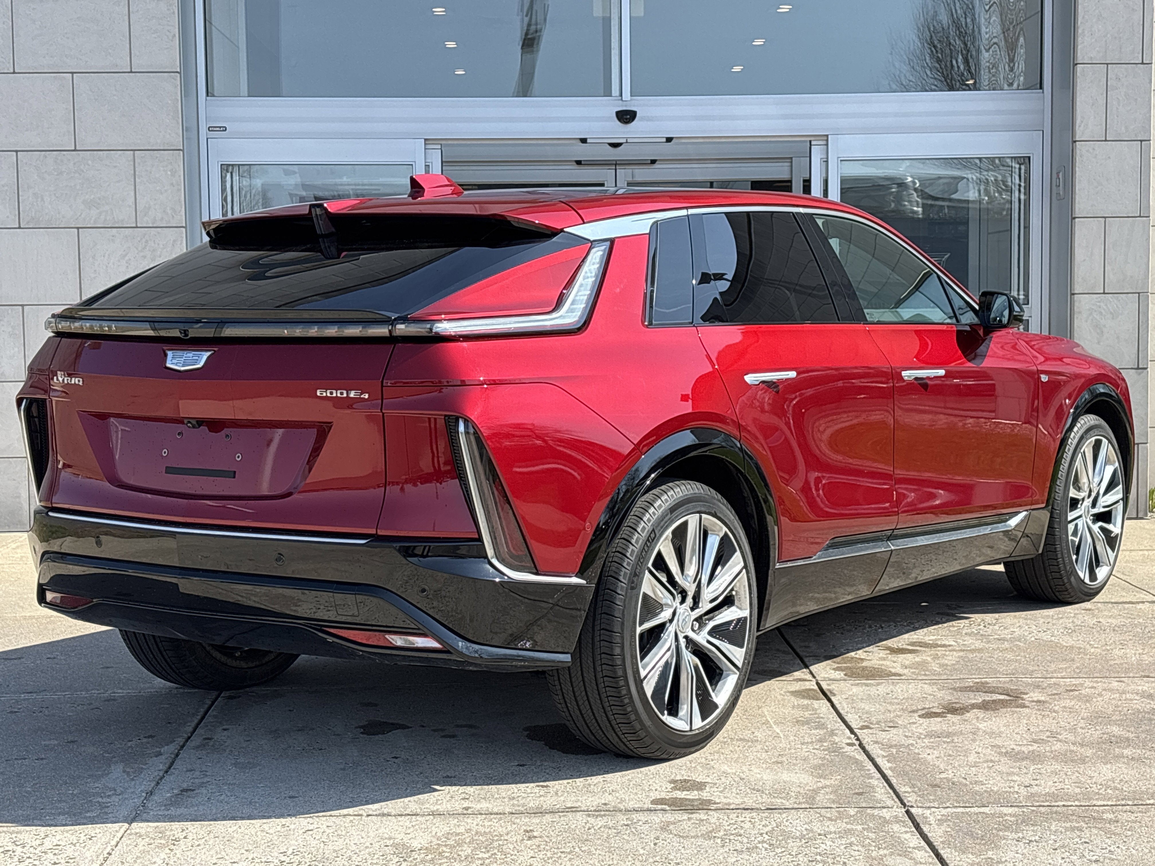 2024 Cadillac LYRIQ Luxury 3